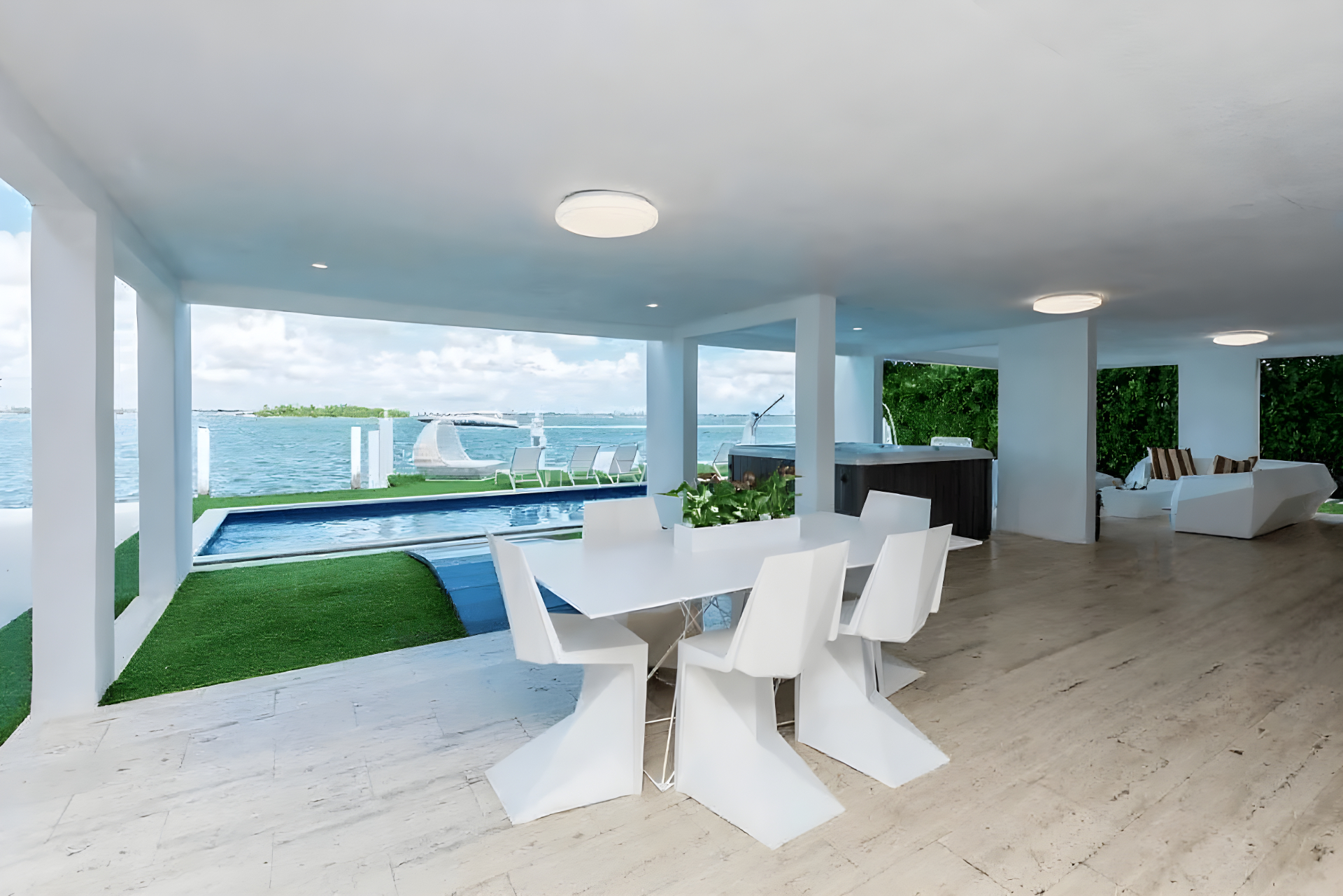 891 N Venetian | Photo 4