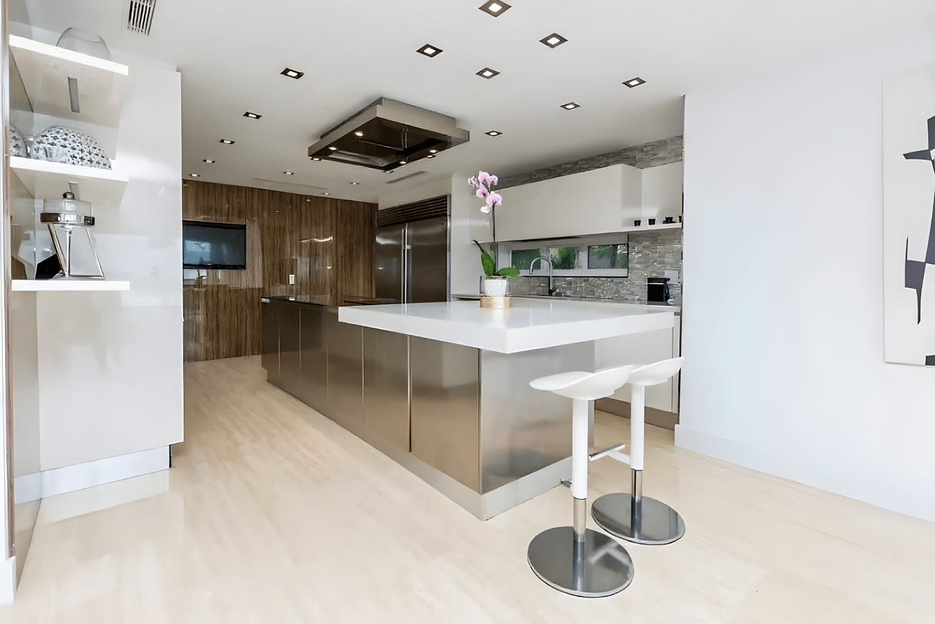 891 N Venetian | Photo 6