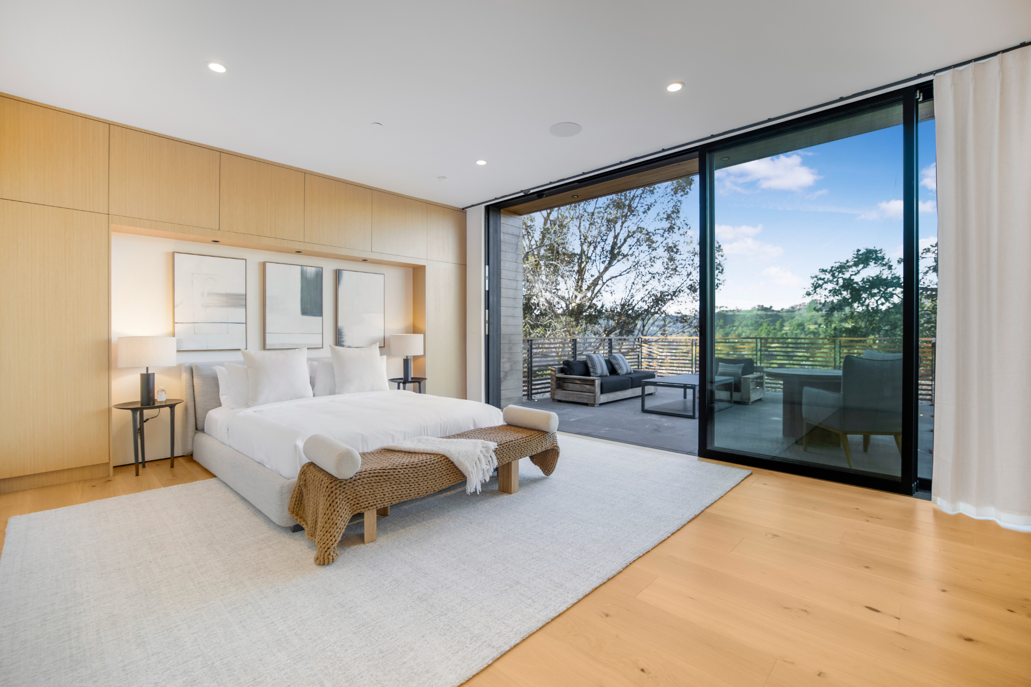 Oak Pass Manor | Photo 37