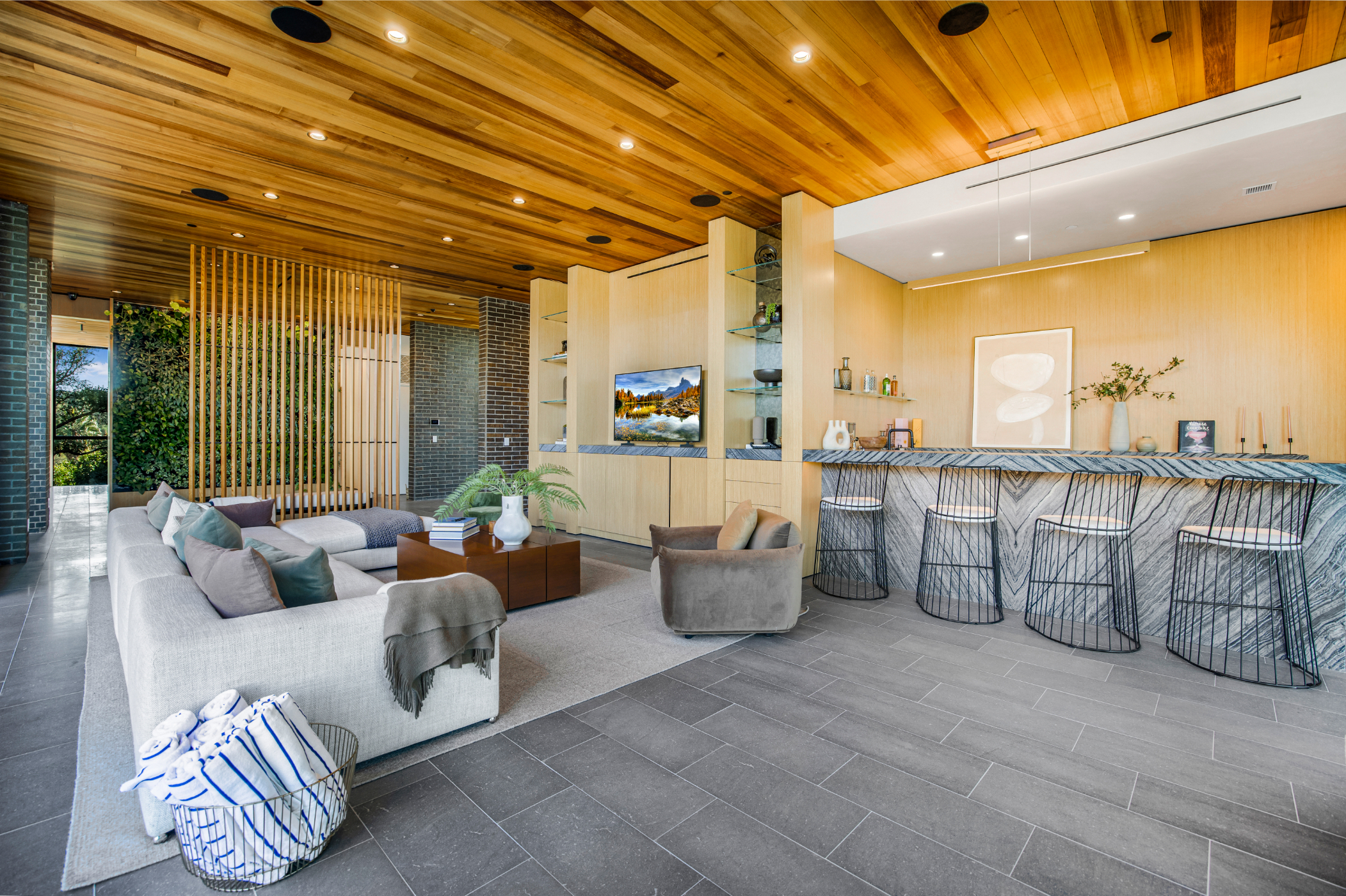 Oak Pass Manor | Photo 15