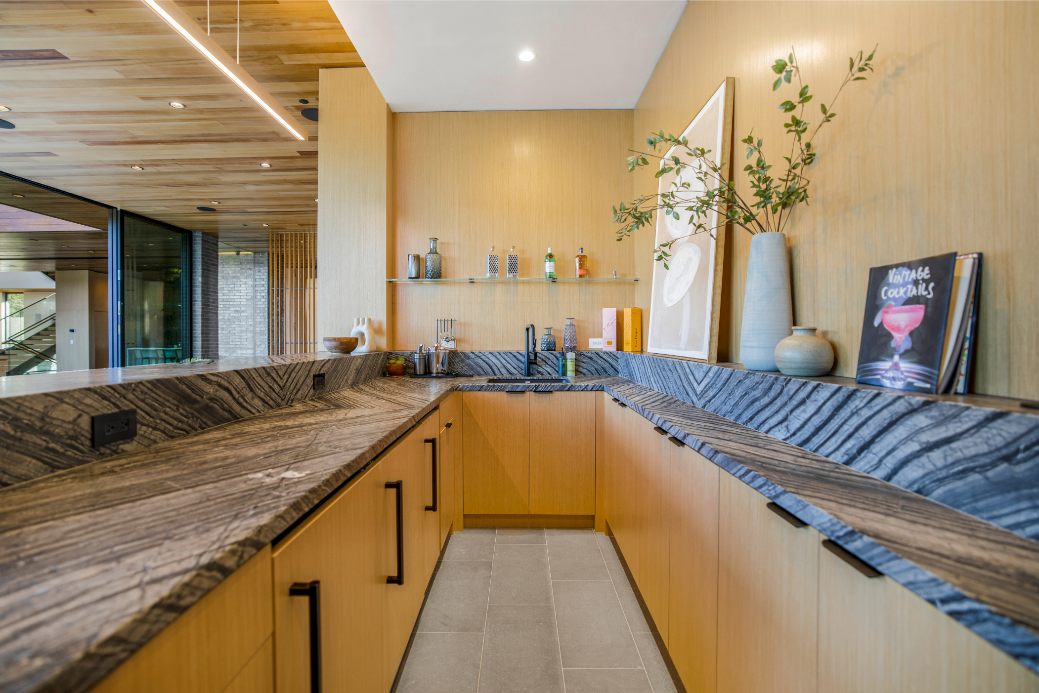 Oak Pass Manor | Photo 16