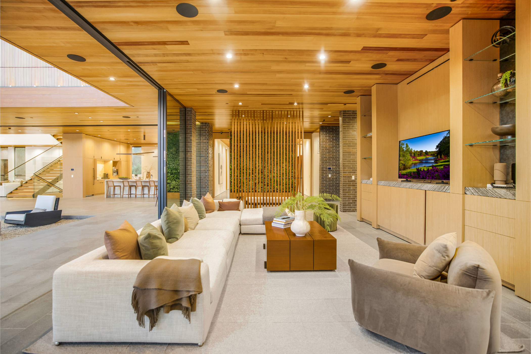 Oak Pass Manor | Photo 12