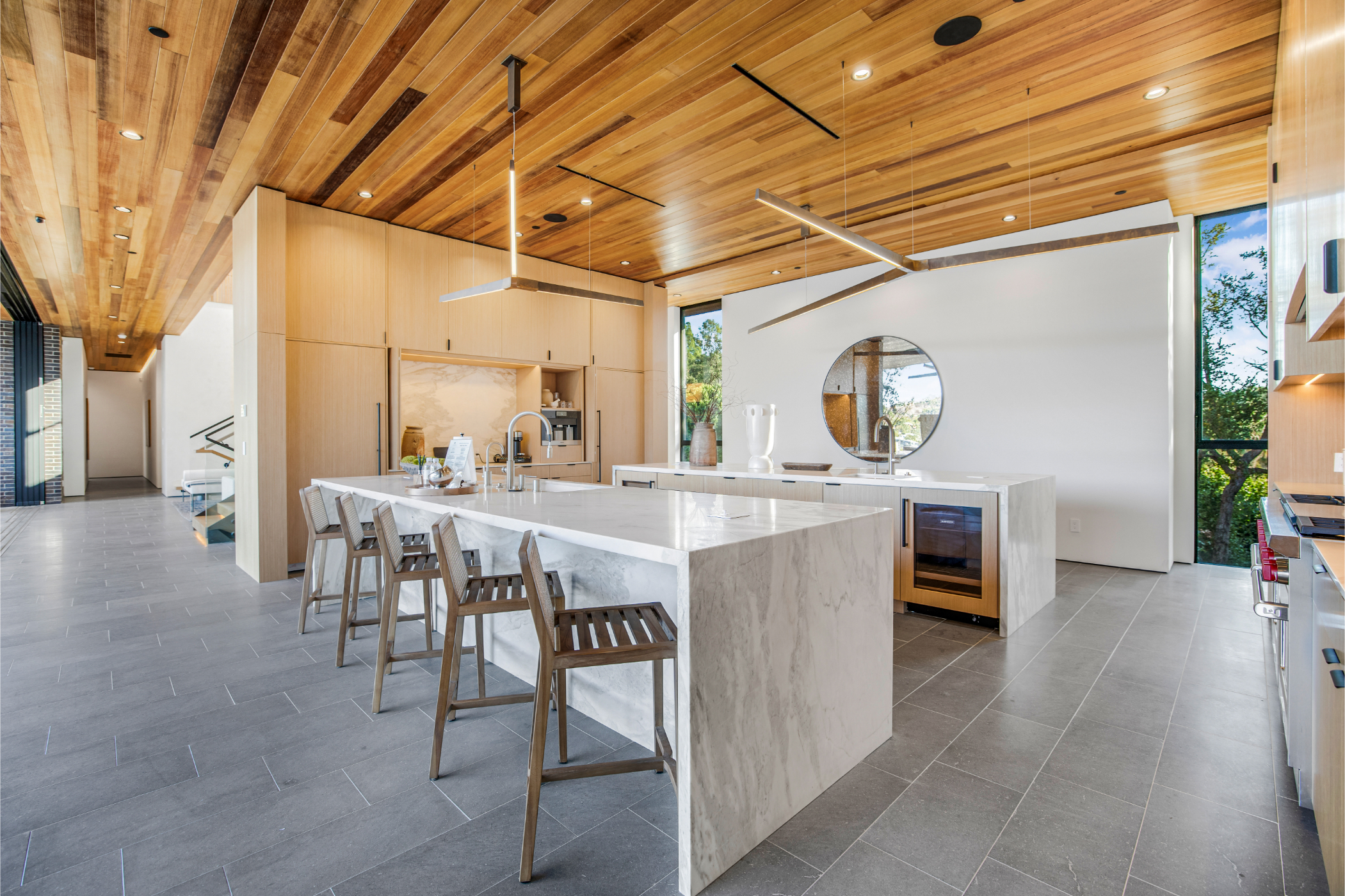 Oak Pass Manor | Photo 18