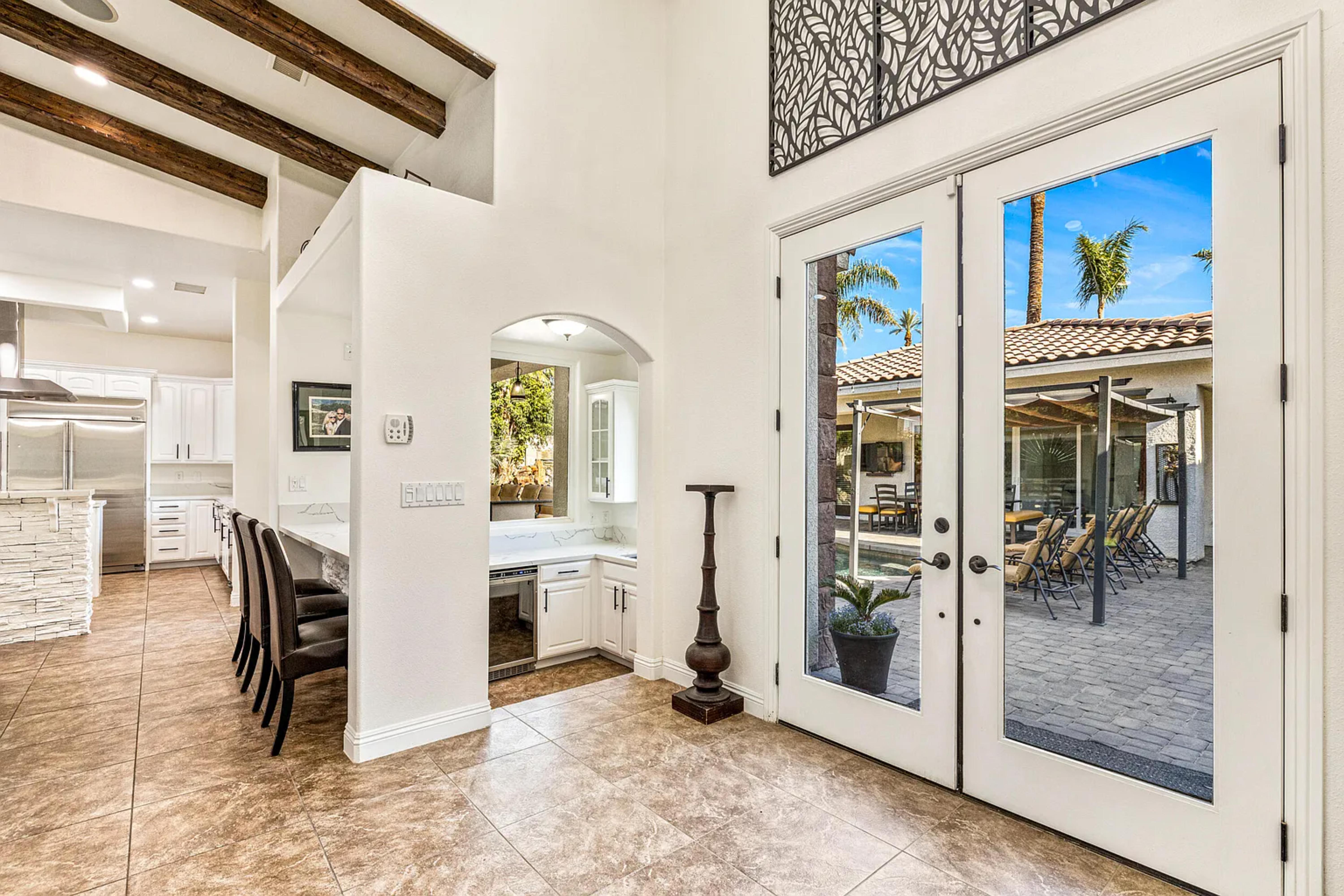 Velvet Palm | Photo 6