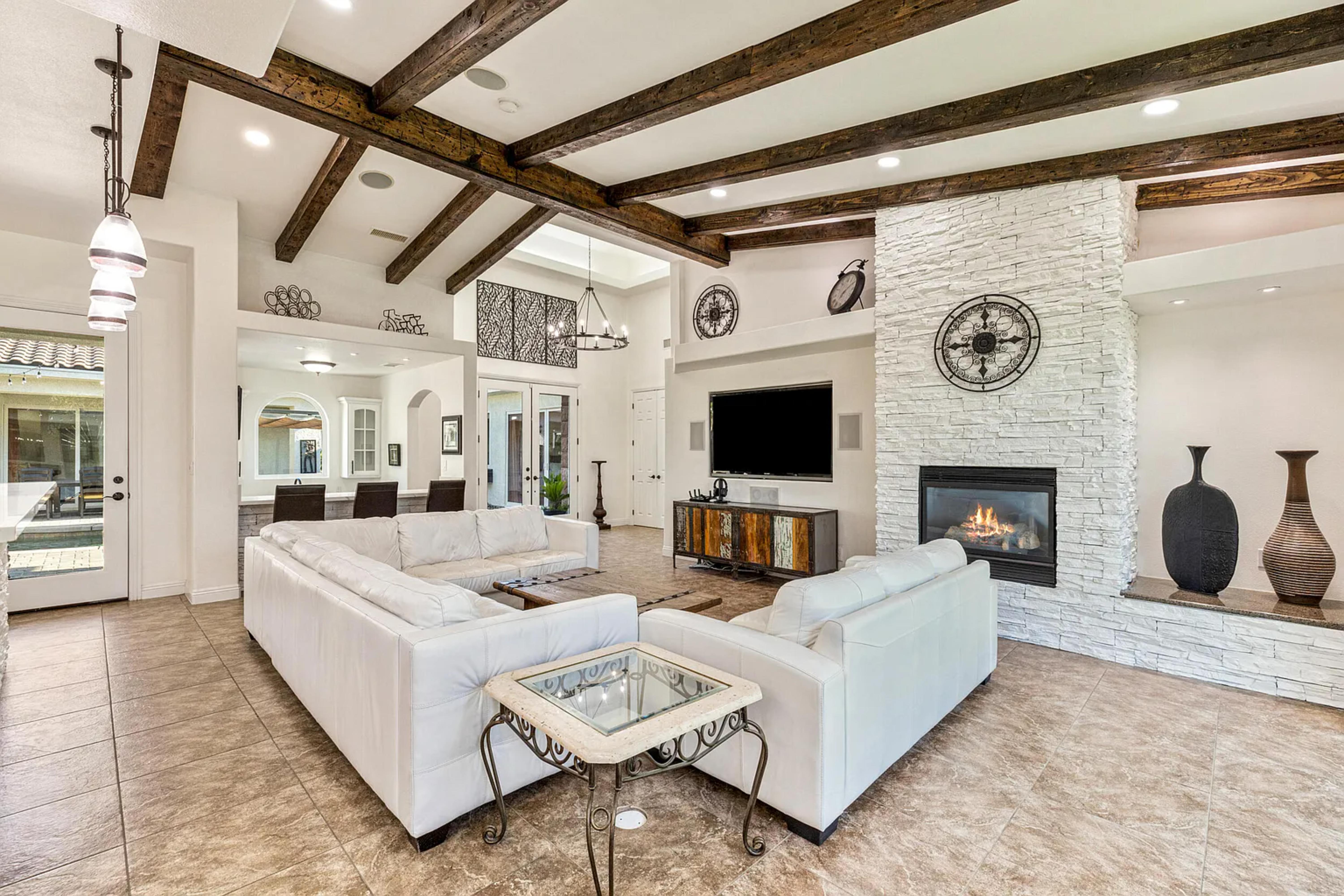 Velvet Palm | Photo 5