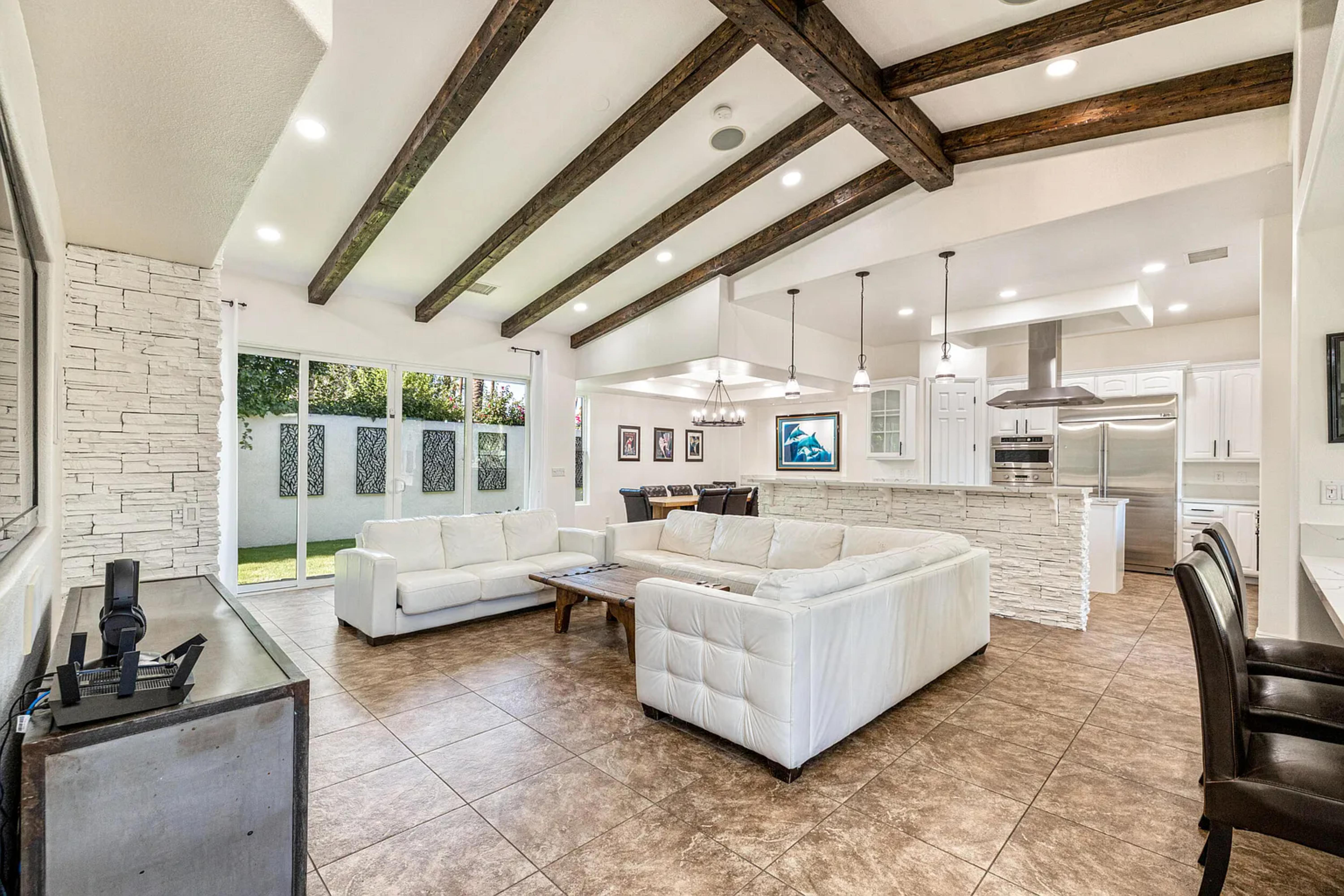 Velvet Palm | Photo 9