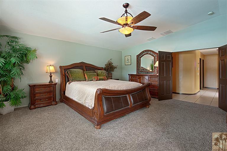 Delaware Place | Photo 16