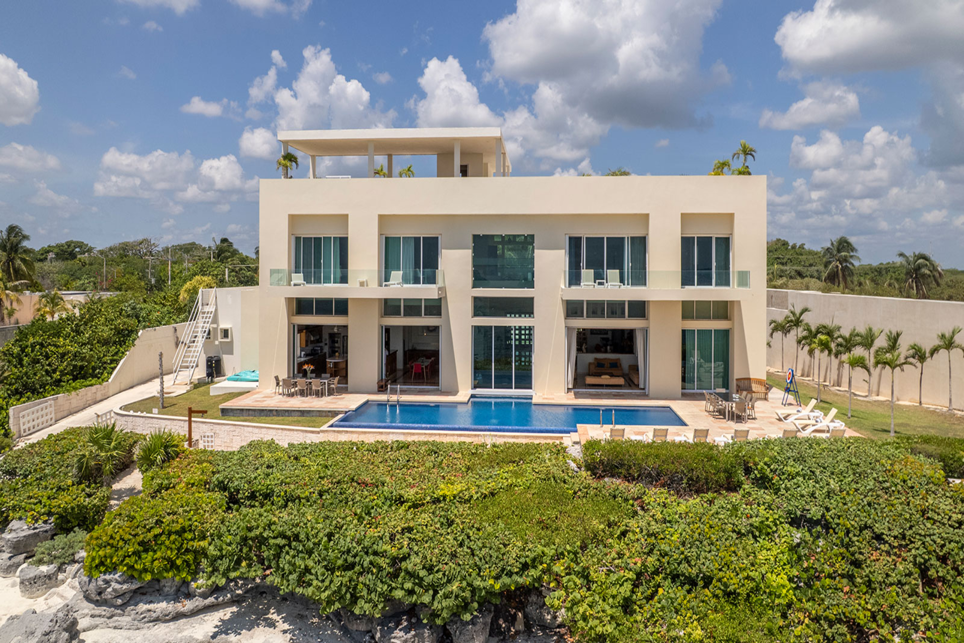 Villa Punta Sam | Photo 2