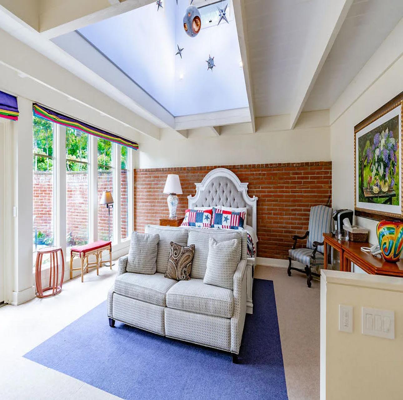 Fox Hill Manor | Photo 22