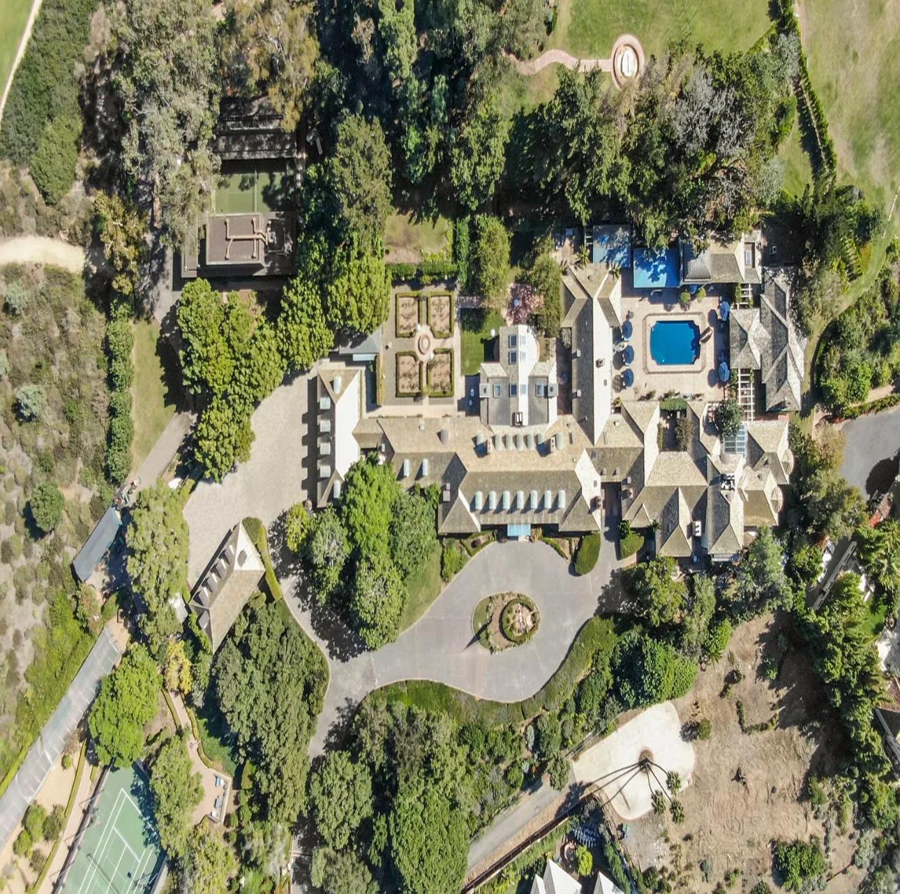 Fox Hill Manor | Photo 5