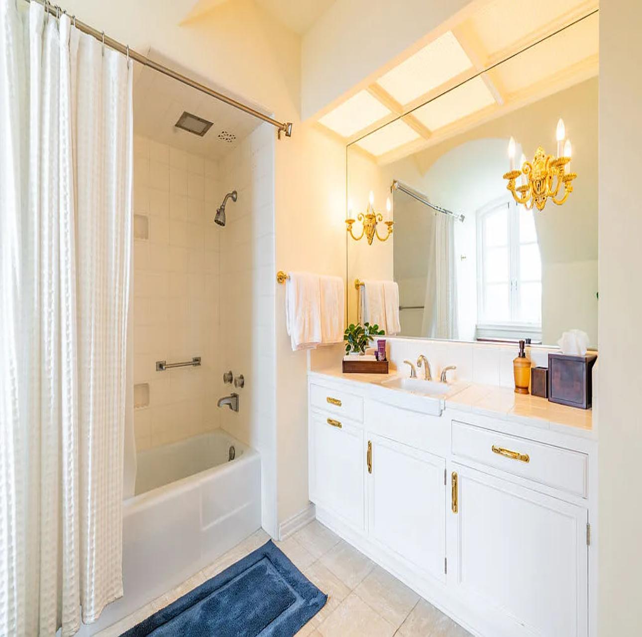 Fox Hill Manor | Photo 19