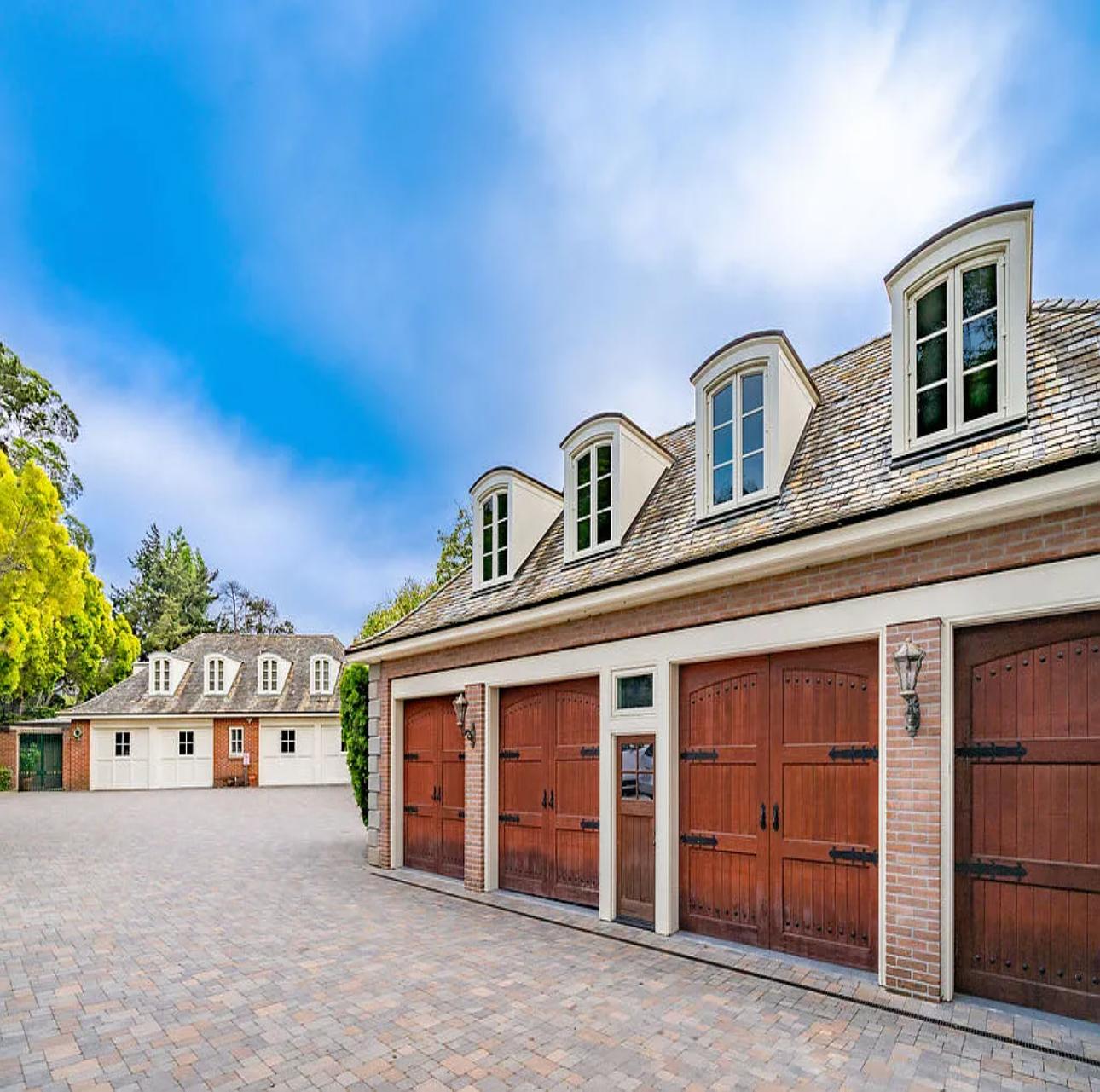 Fox Hill Manor | Photo 29