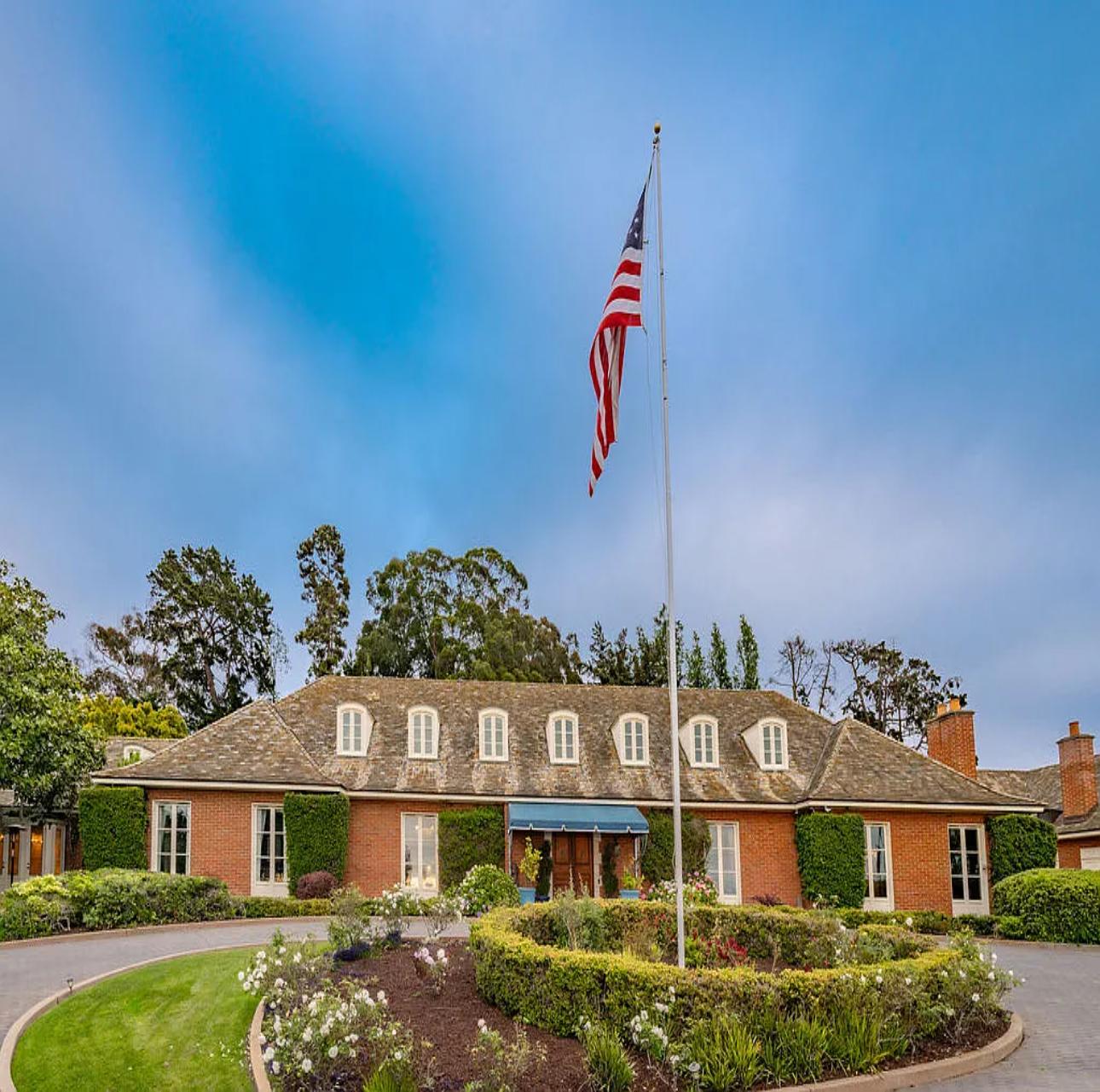 Fox Hill Manor | Photo 4