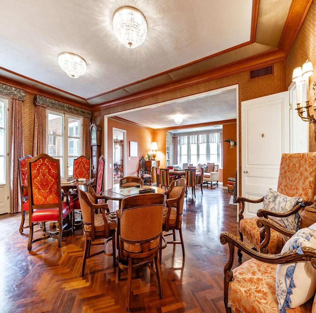 Fox Hill Manor | Photo 11