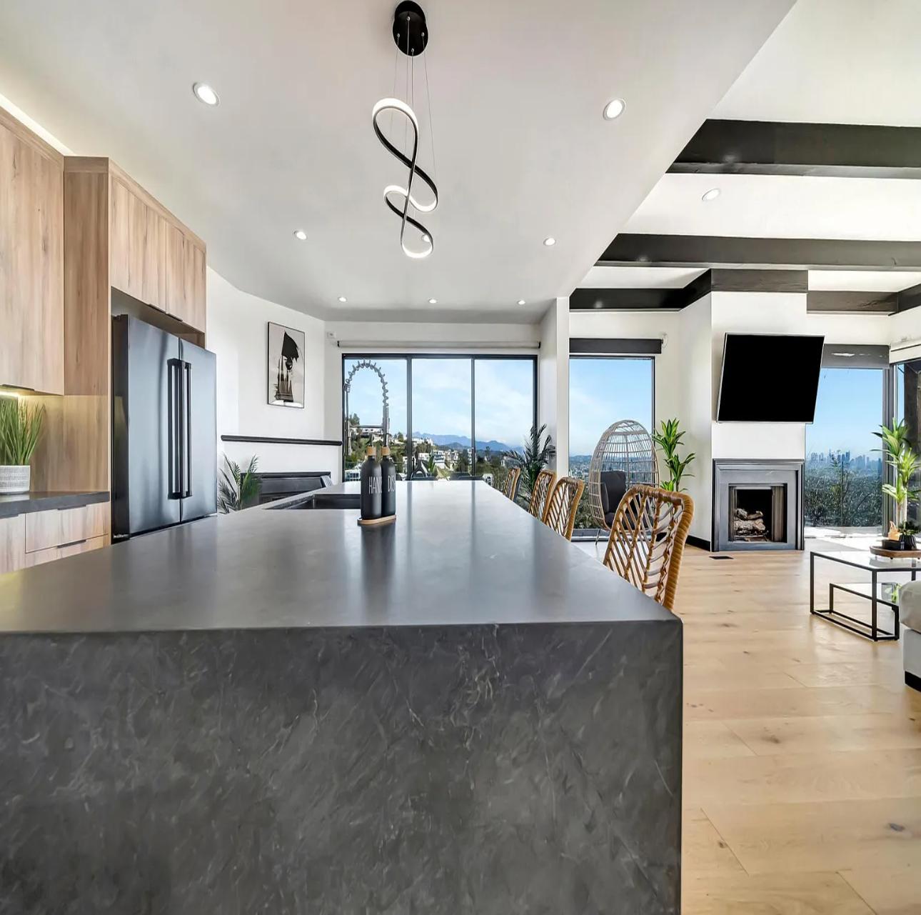 Skyview Estate | Photo 14