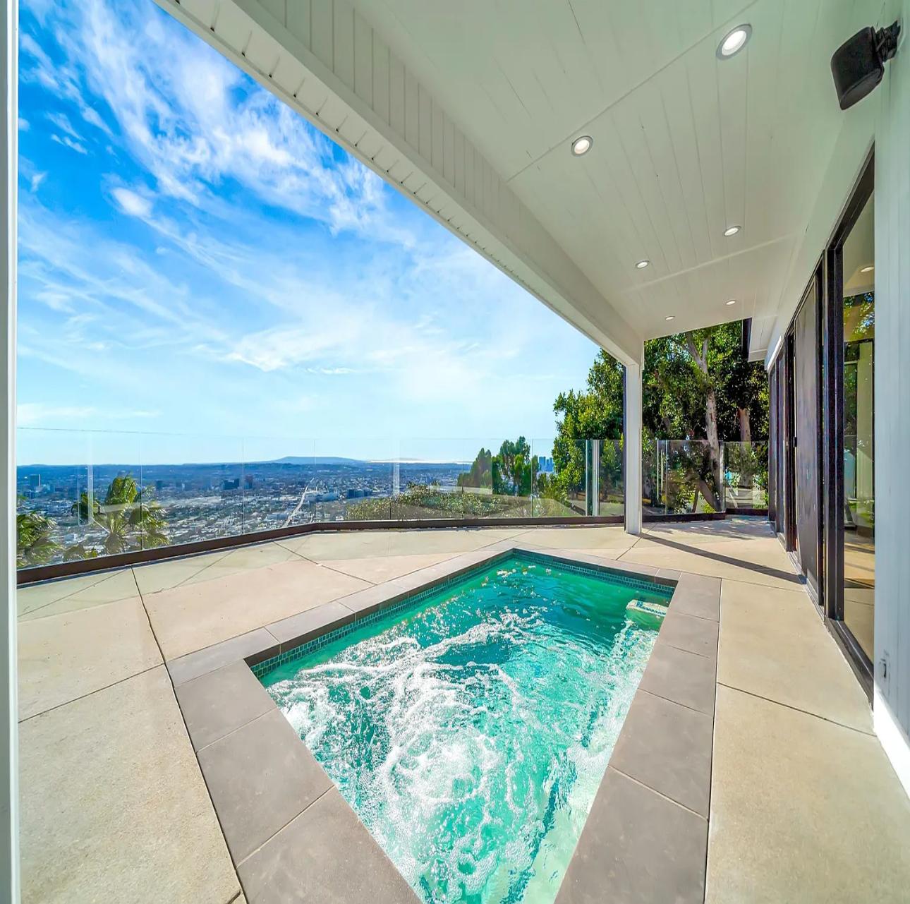 Skyview Estate | Photo 2