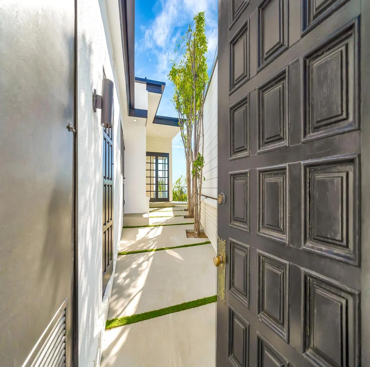 Skyview Estate | Photo 7