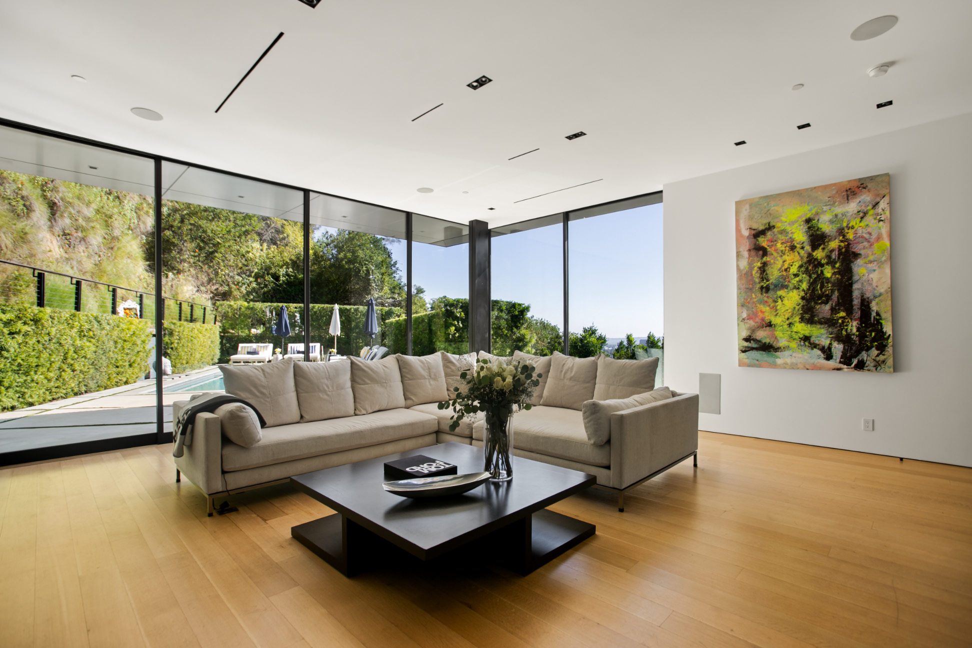 Belfast Estate | Photo 10