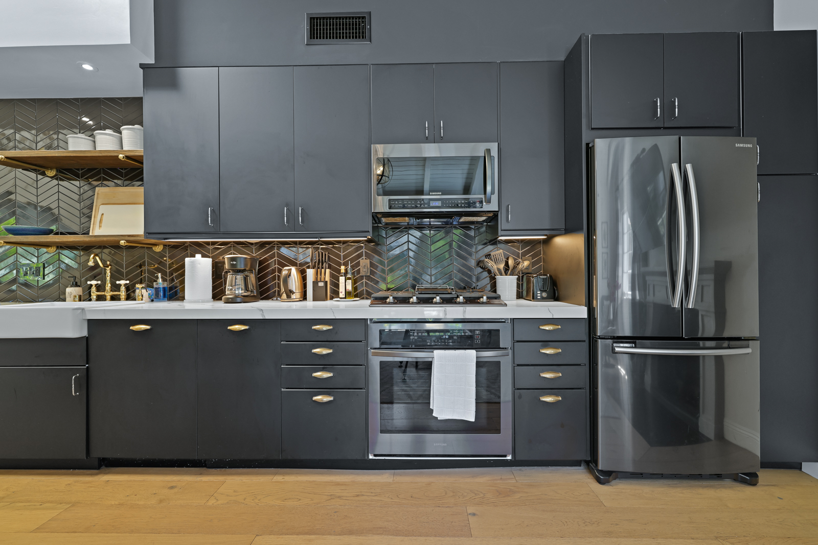 Beverly Hills Bungalow | Photo 5