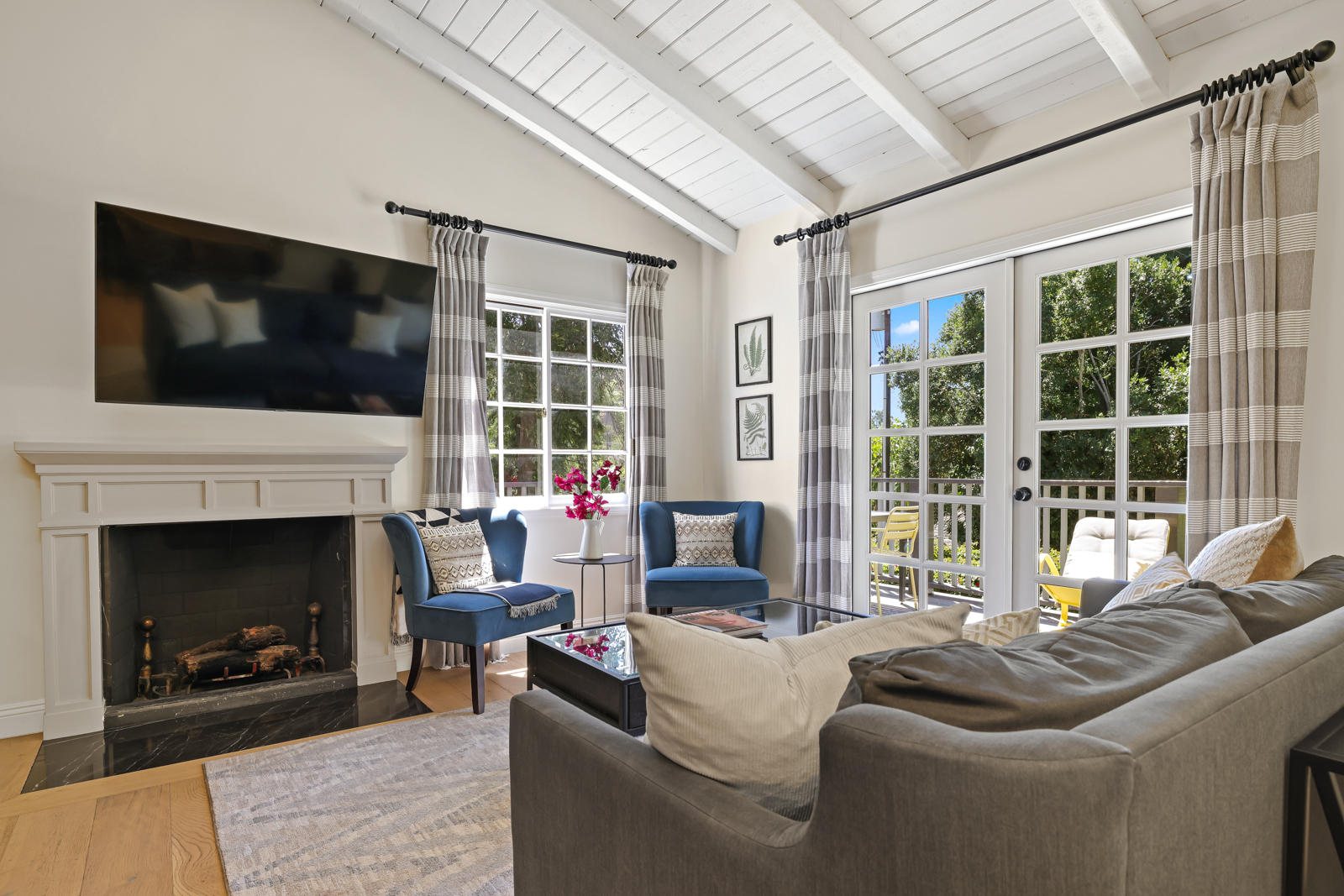 Beverly Hills Bungalow | Photo 9