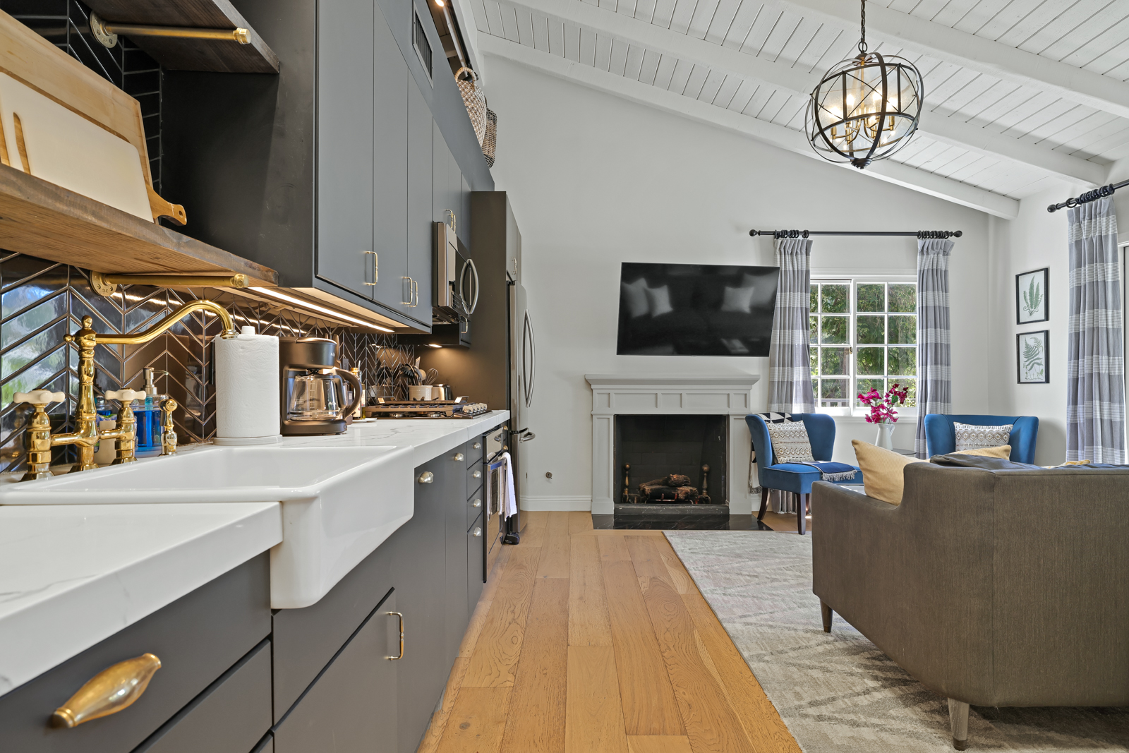 Beverly Hills Bungalow | Photo 15