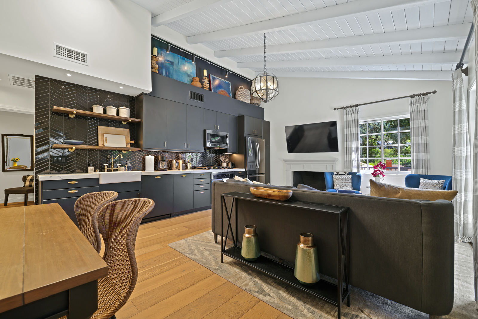 Beverly Hills Bungalow | Photo 12