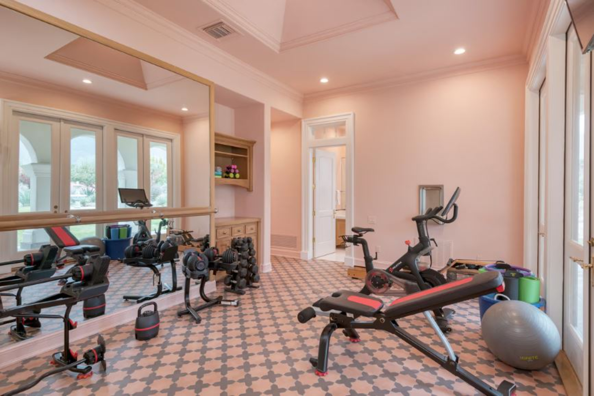 The Pond Estate | Photo 37