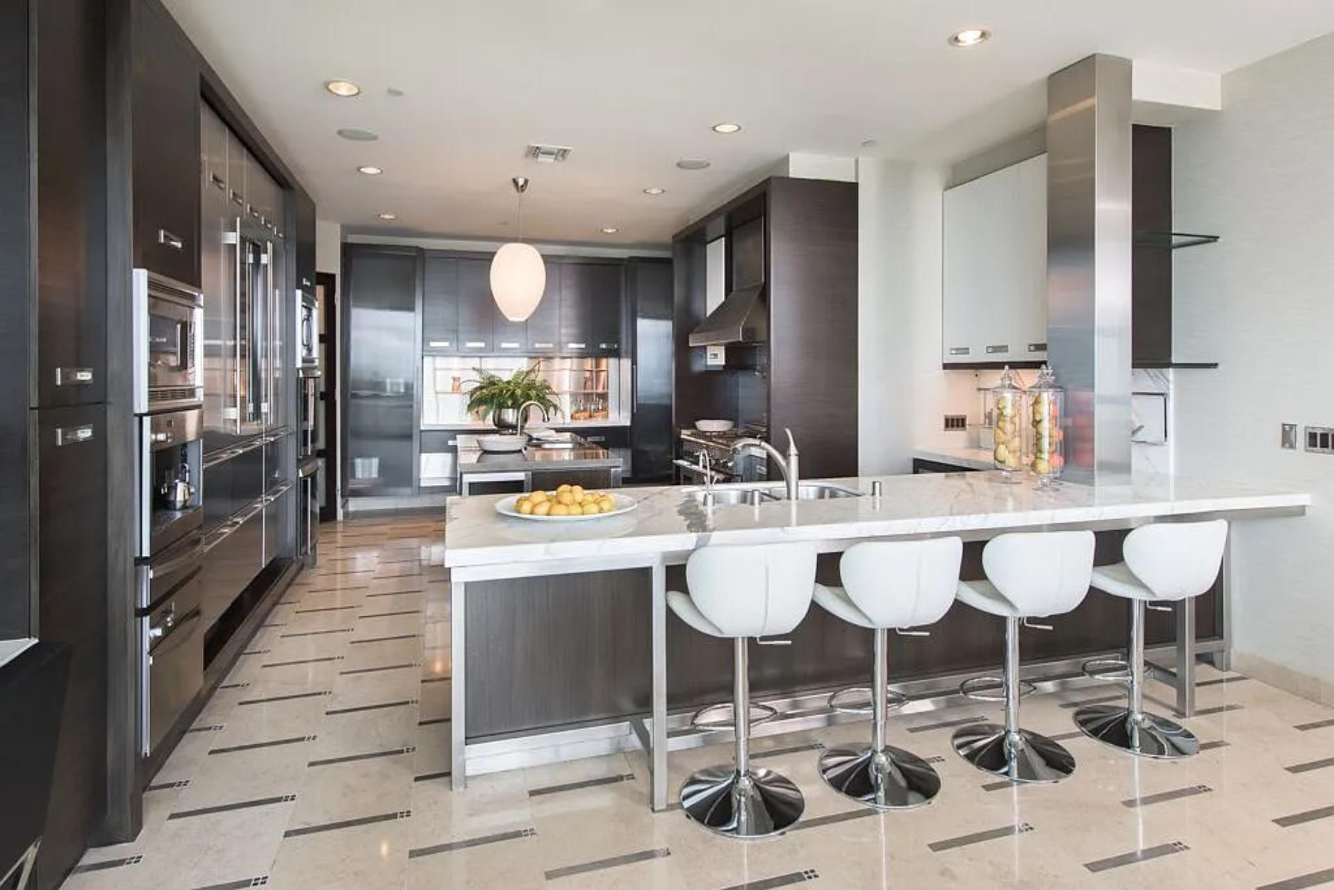 Beverly Crest | Photo 18