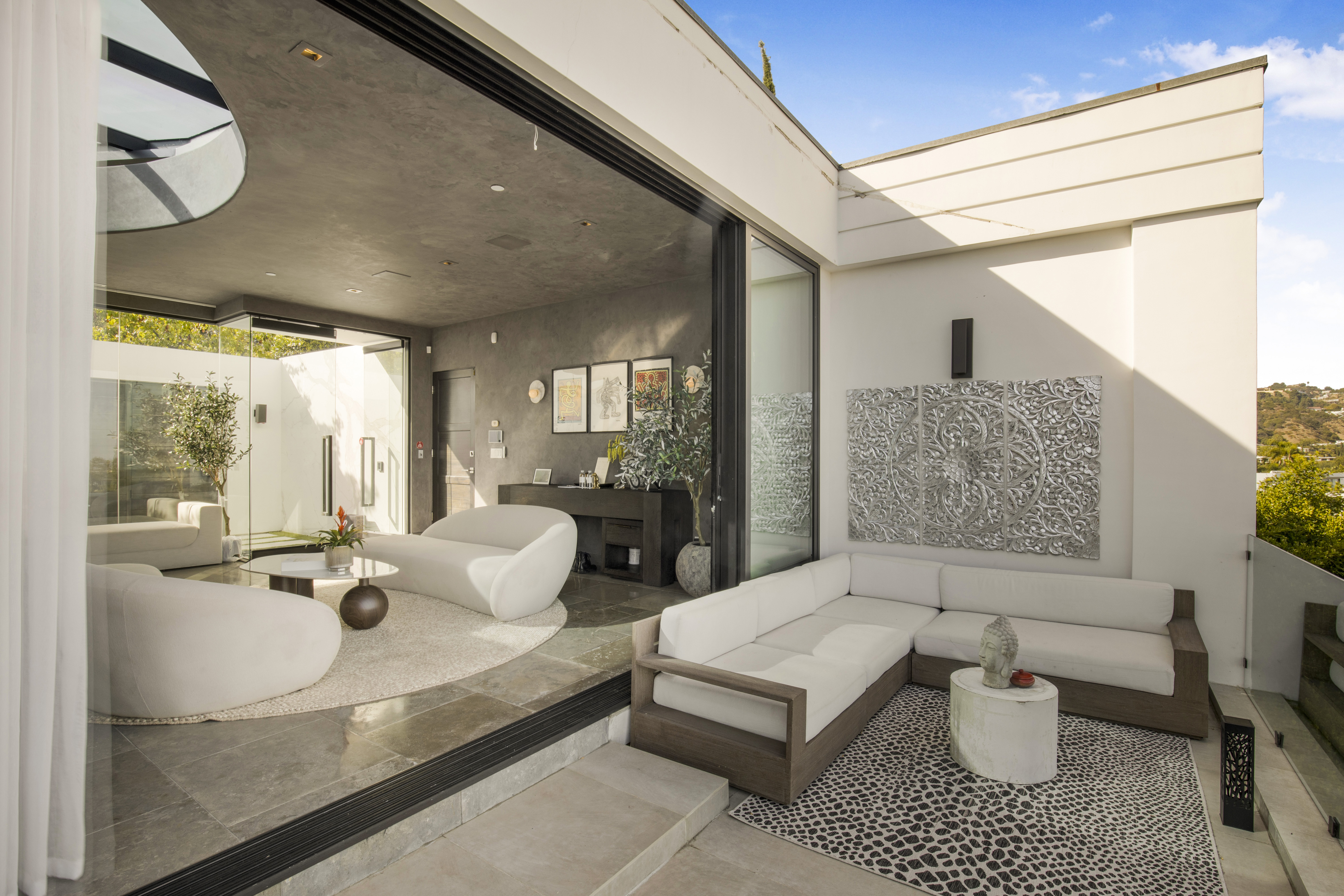 The Beverly Crest — photo 40