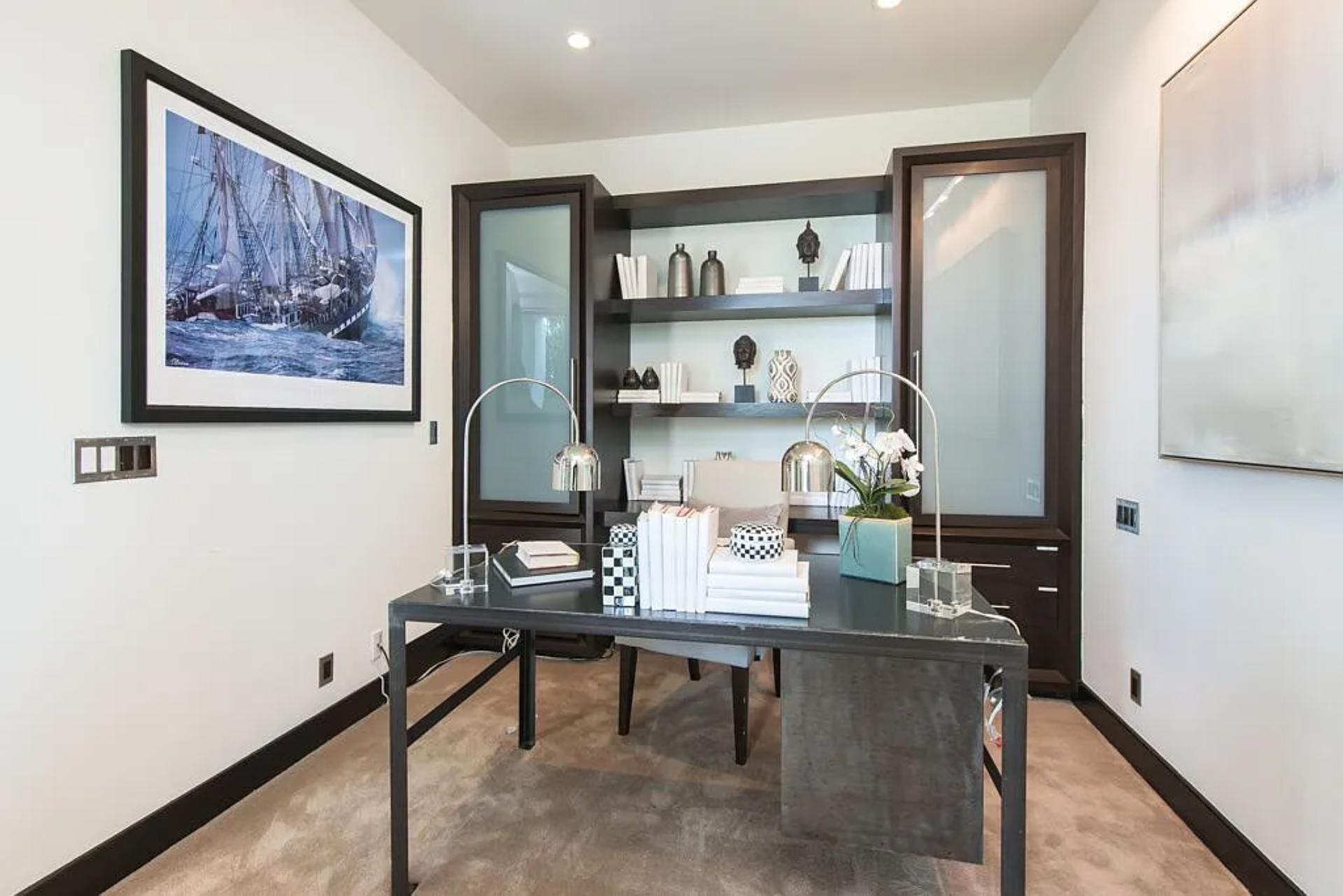 Beverly Crest | Photo 19