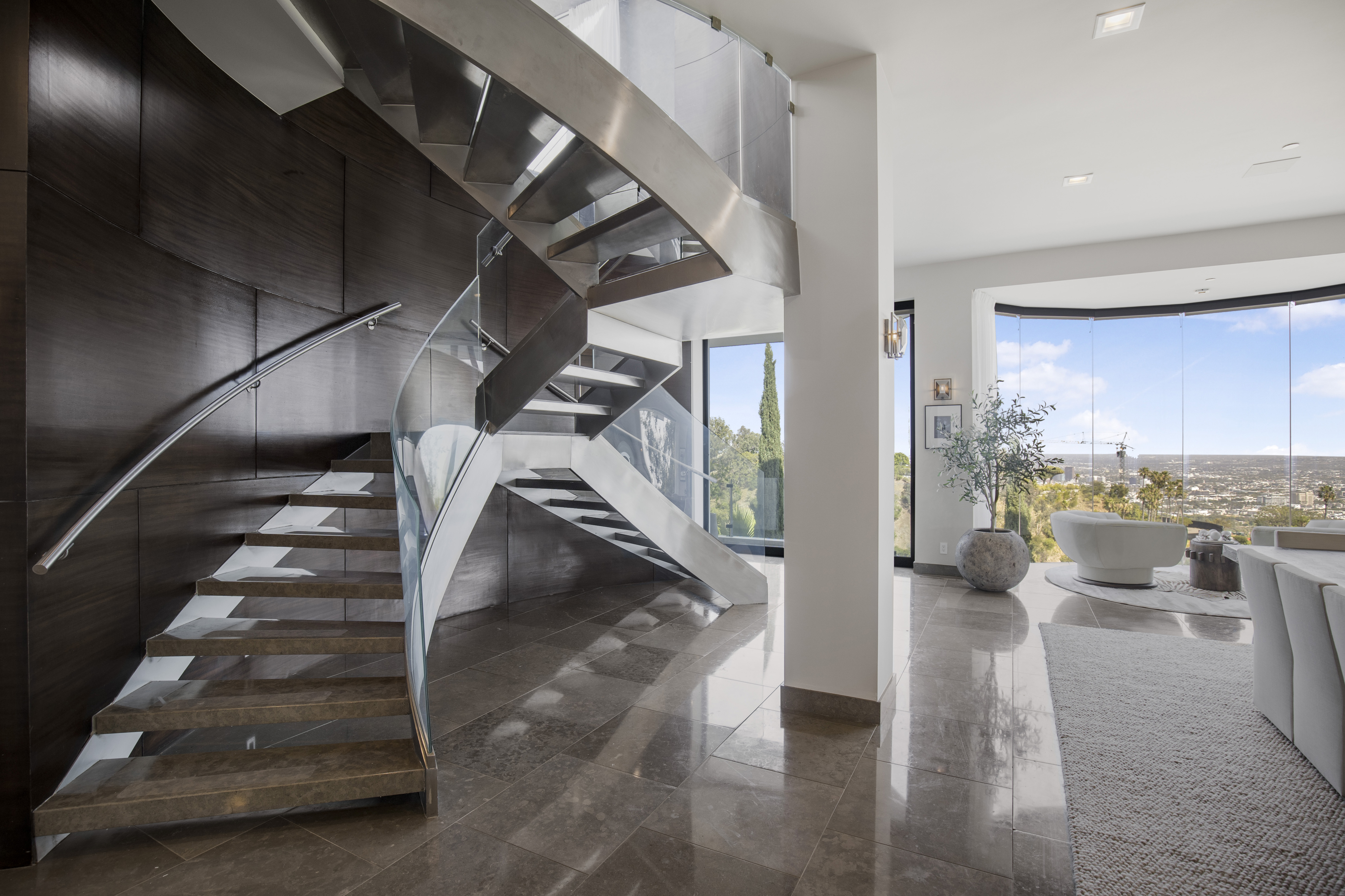 The Beverly Crest — photo 14