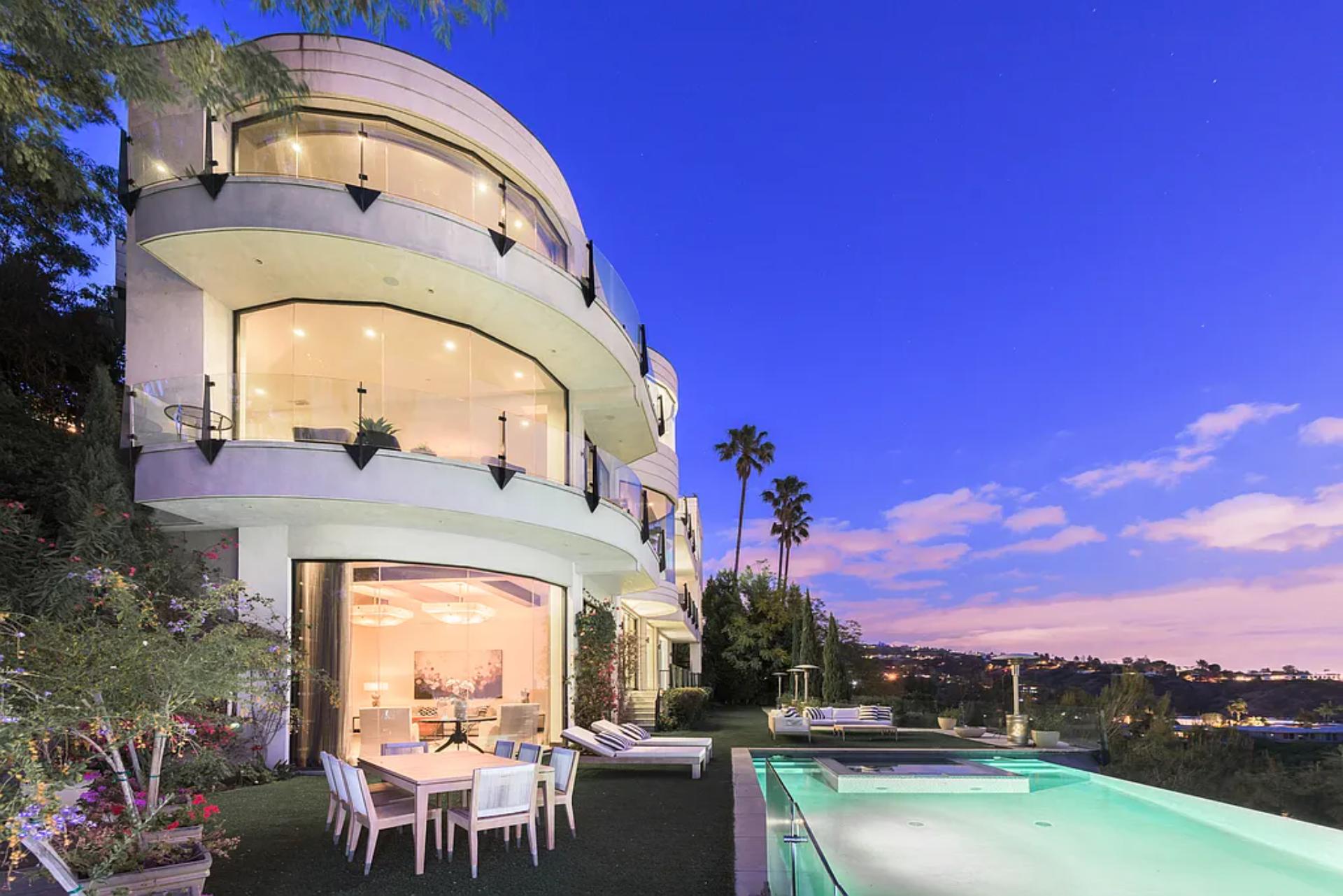 Beverly Crest | Photo 2