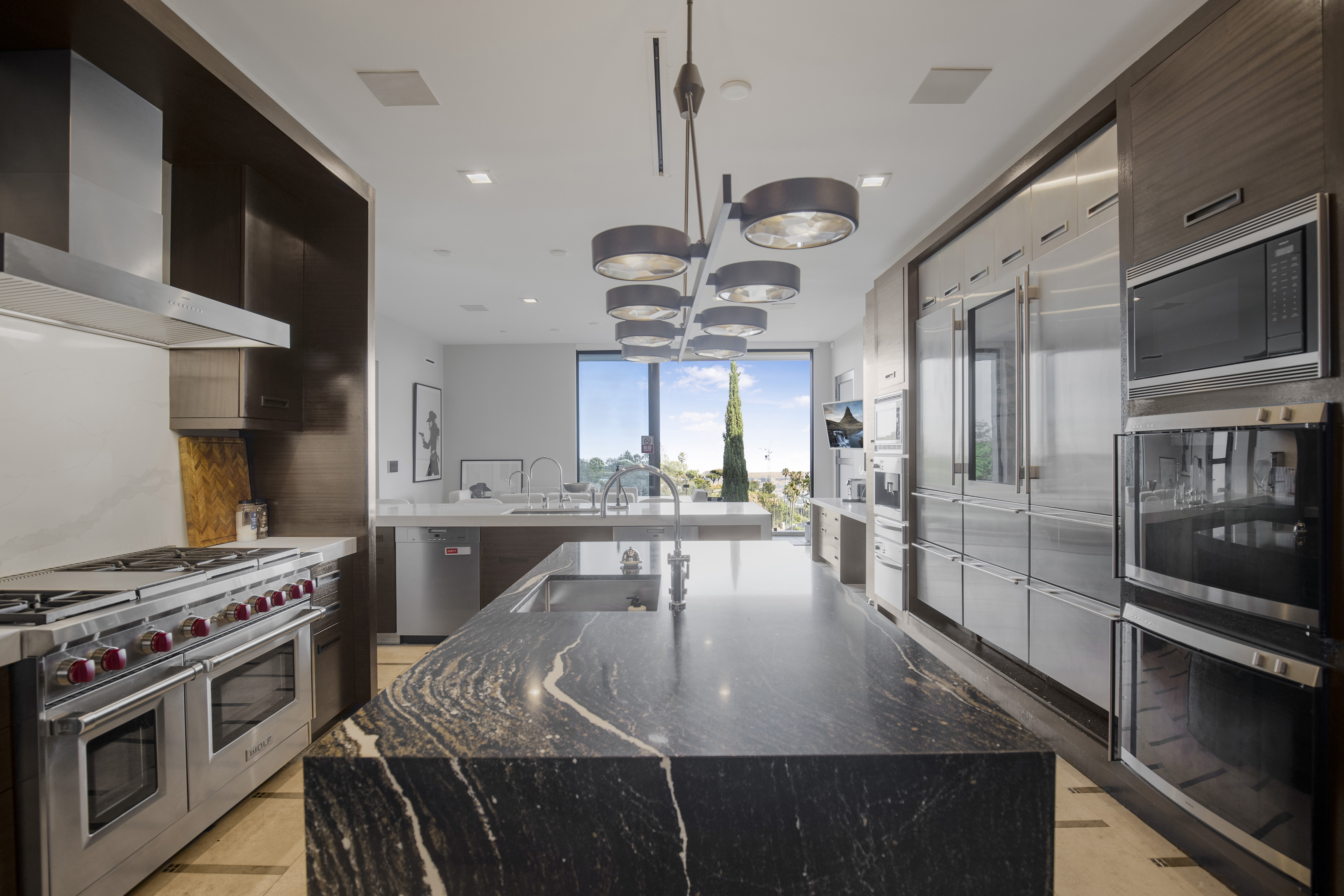 The Beverly Crest — photo 29
