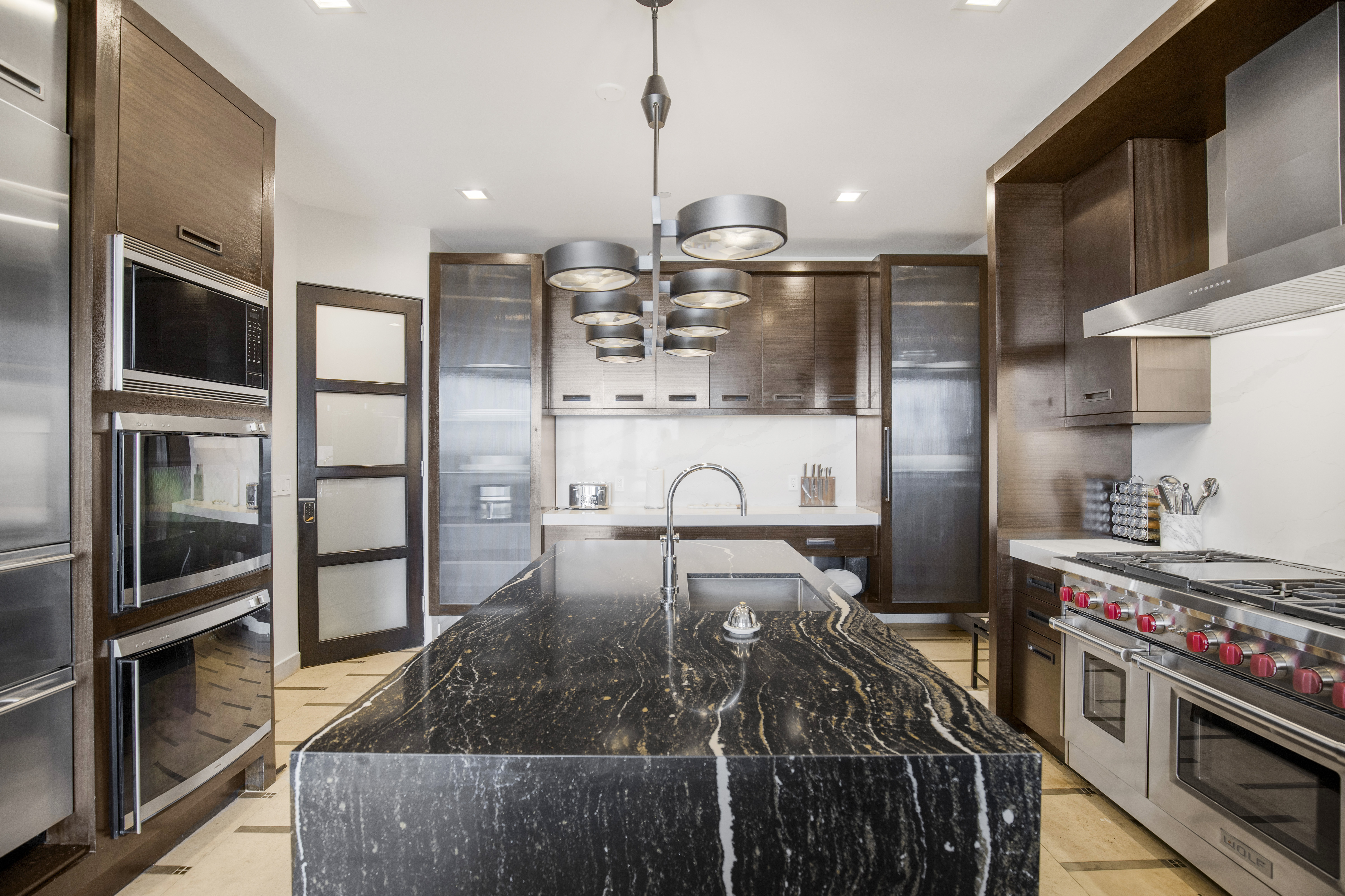 The Beverly Crest — photo 26