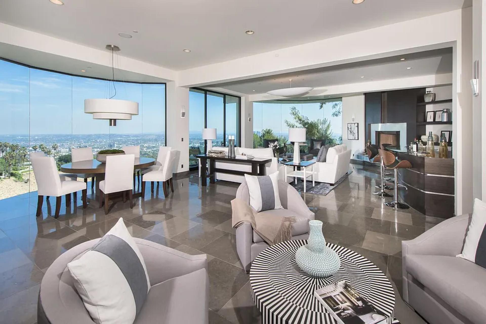 Beverly Crest | Photo 12