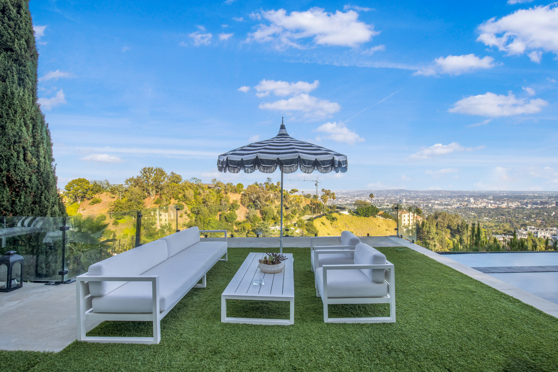 The Beverly Crest — photo 5