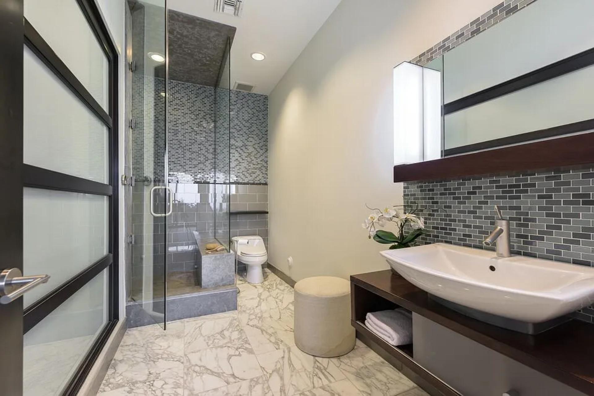 Beverly Crest | Photo 26