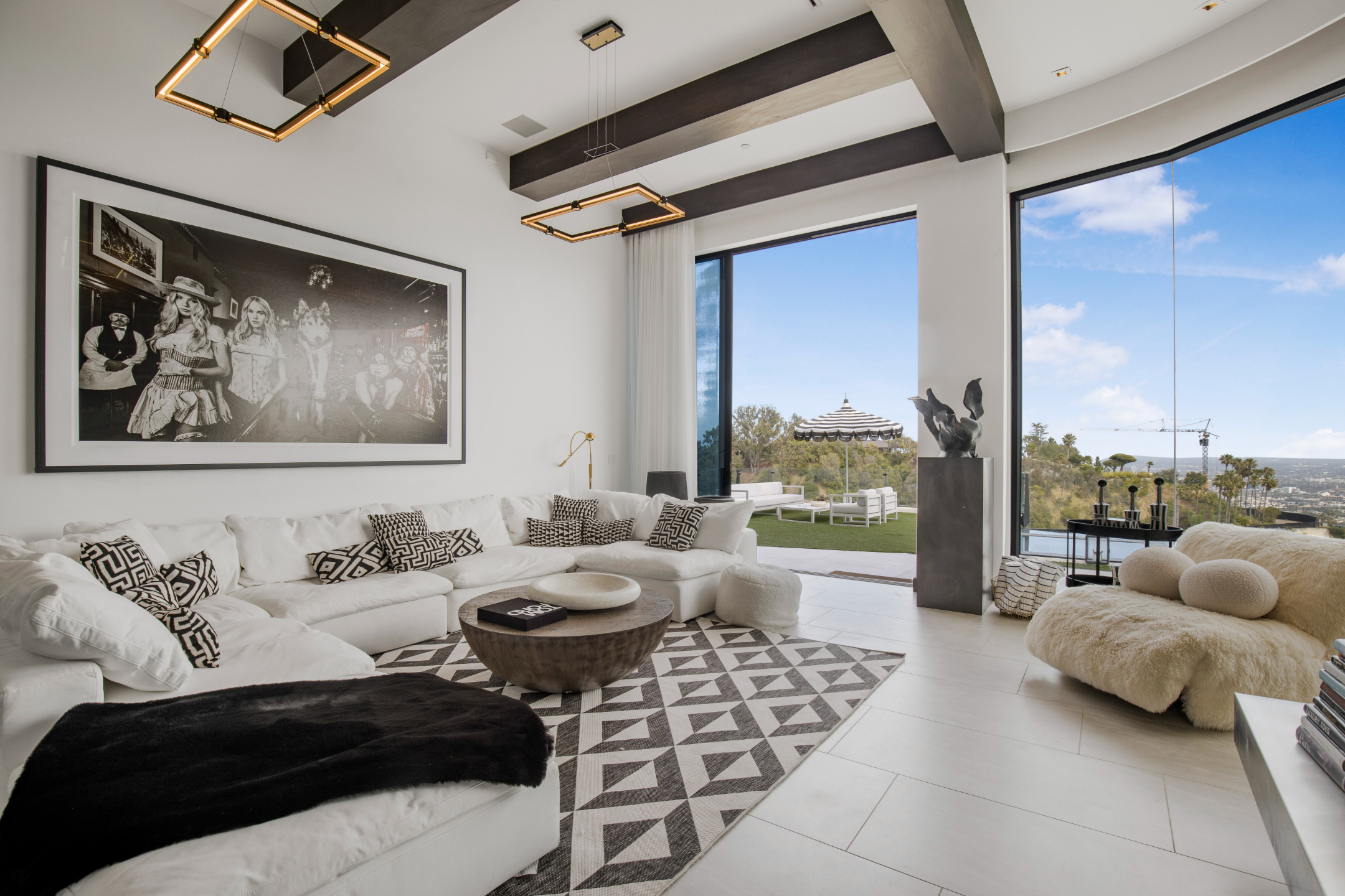 The Beverly Crest — photo 10