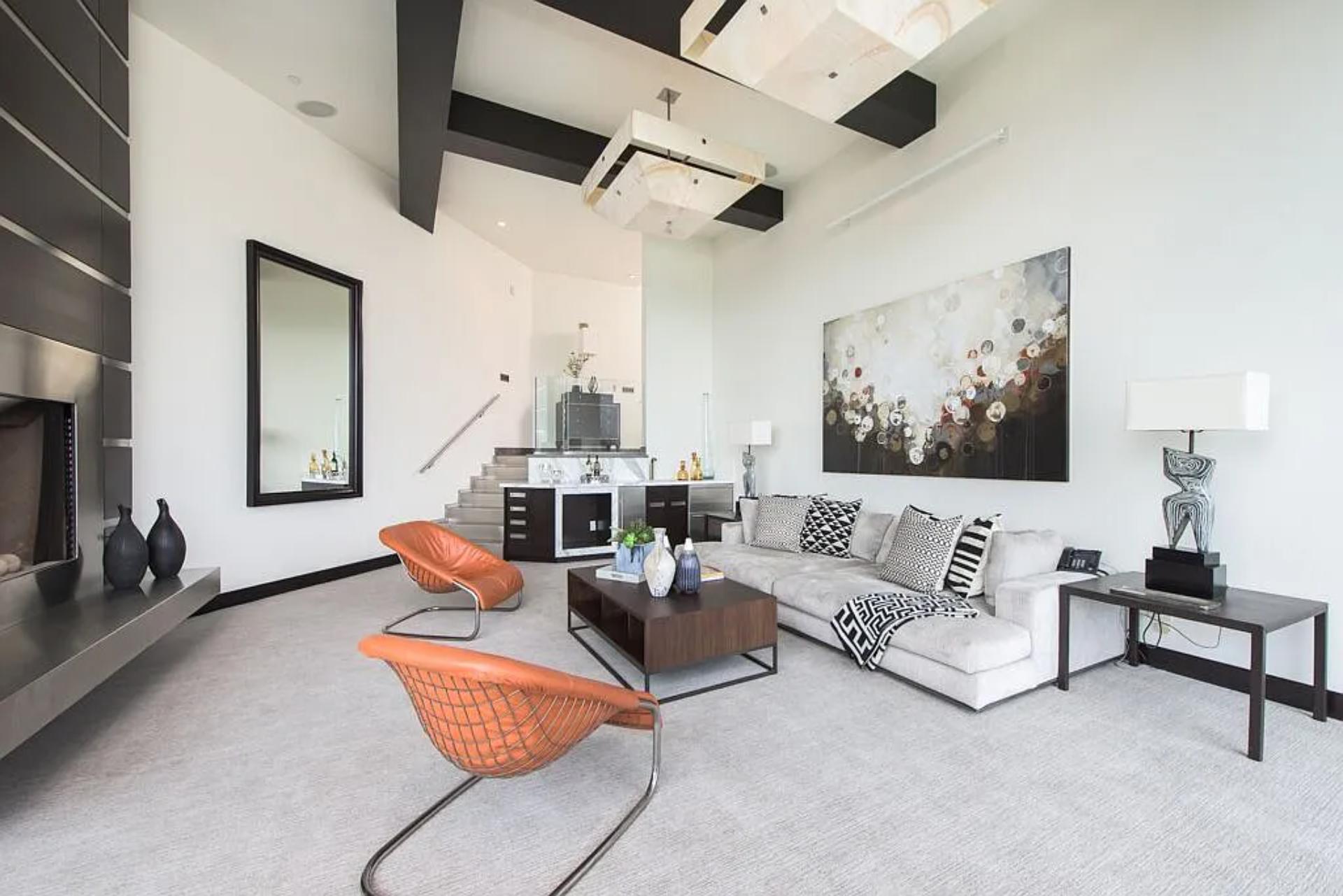 Beverly Crest | Photo 3