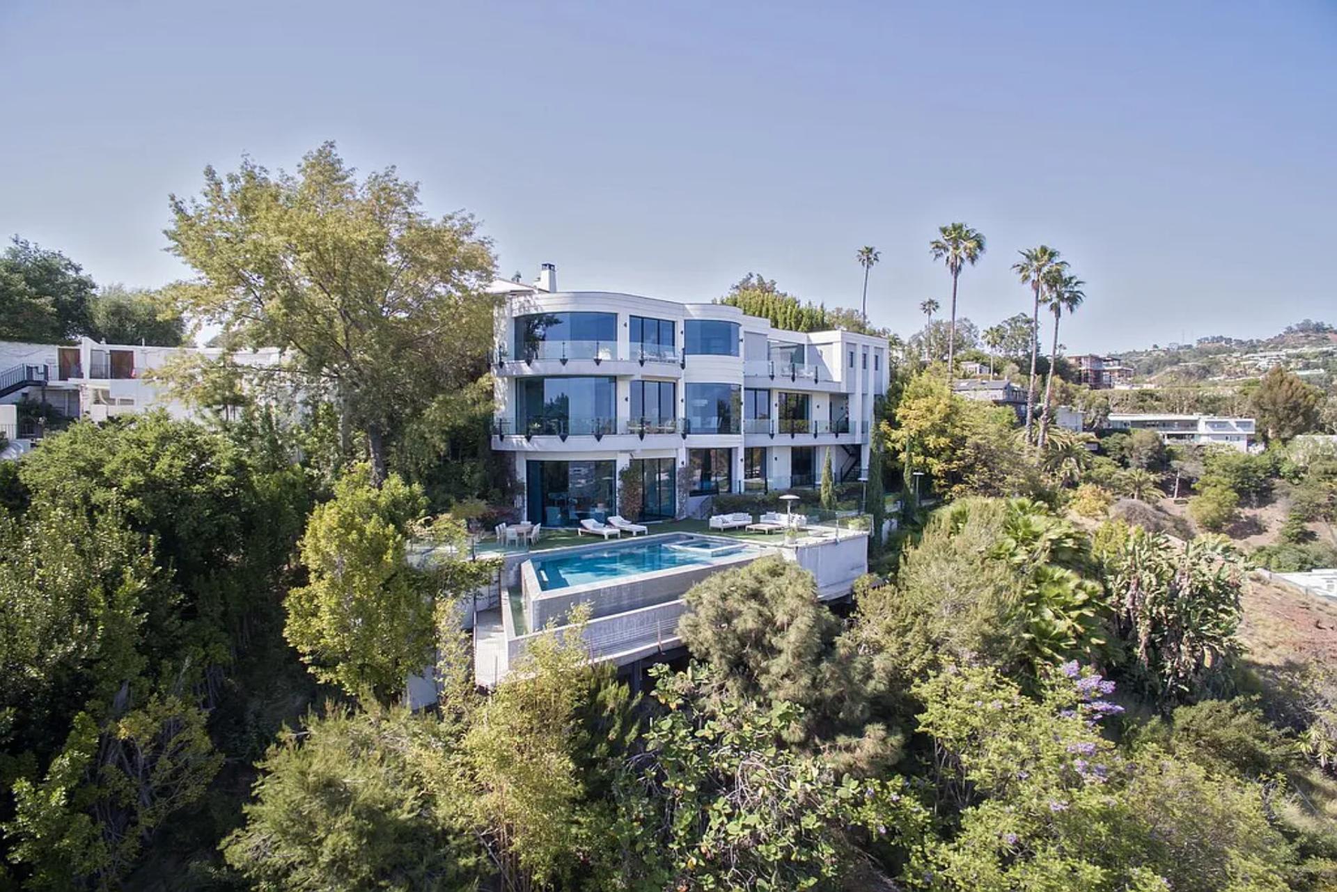 Beverly Crest | Photo 33