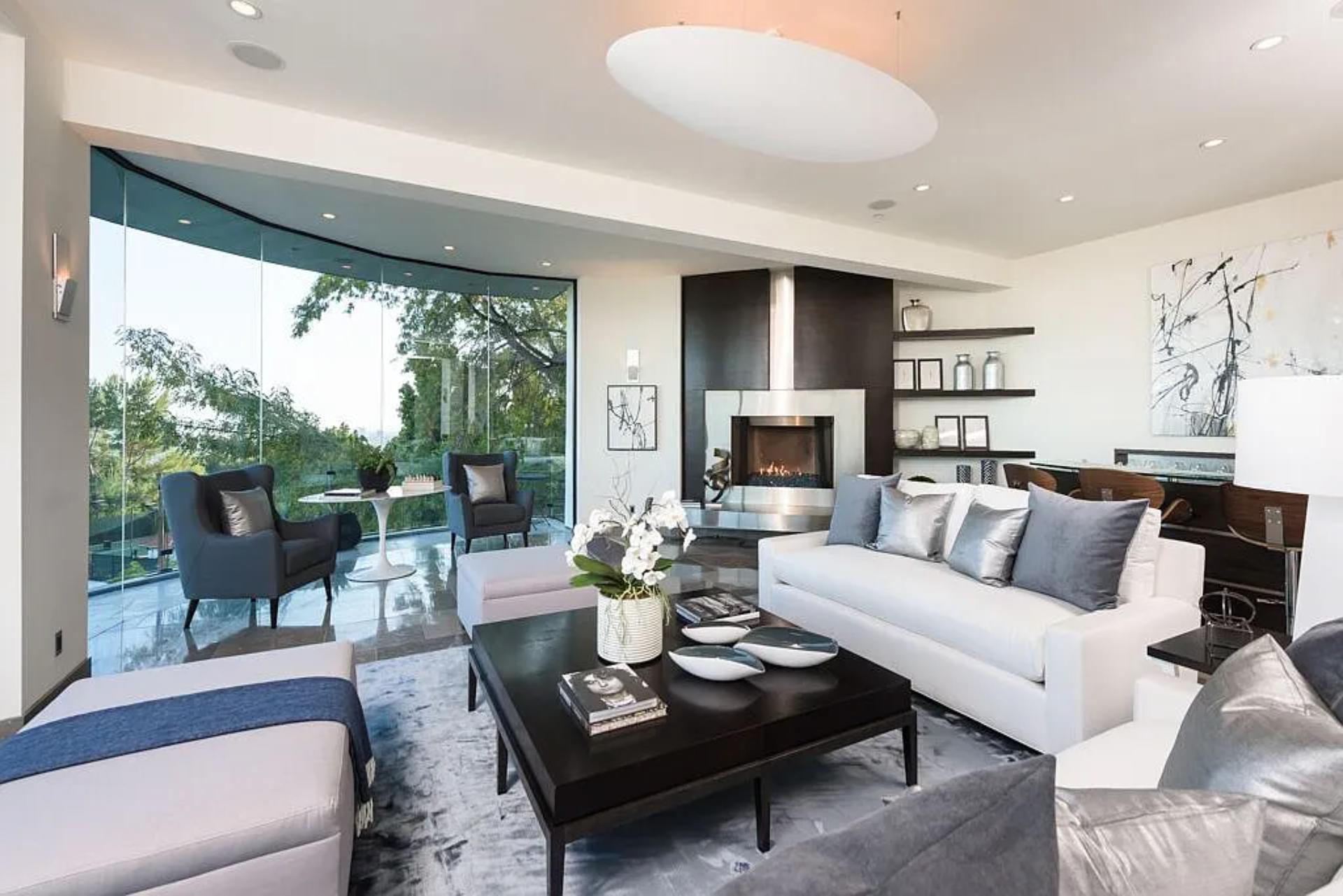 Beverly Crest | Photo 7