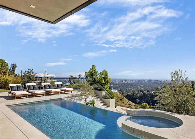 Featured Property Summit Modern