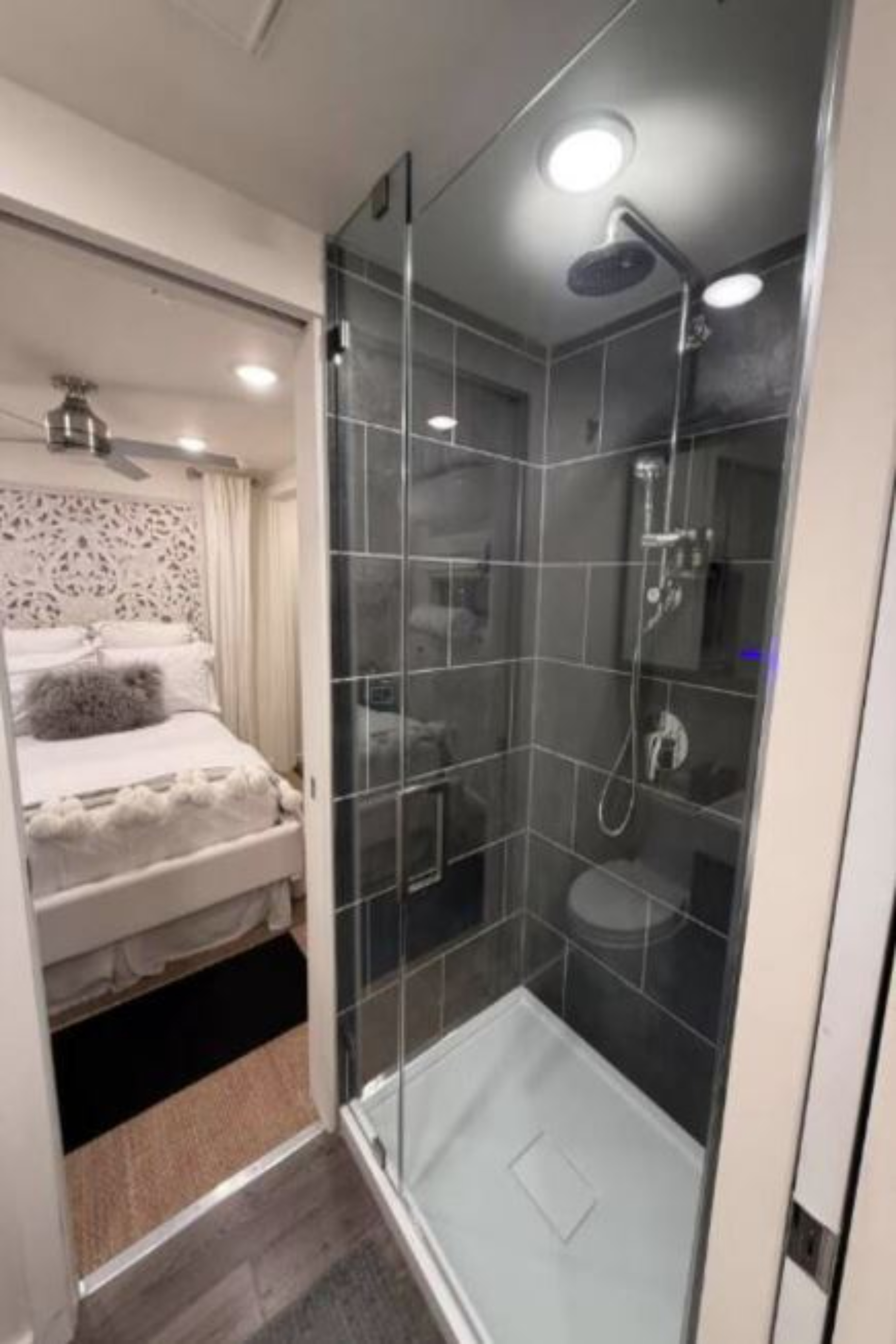 The Beverly Aura | Photo 42