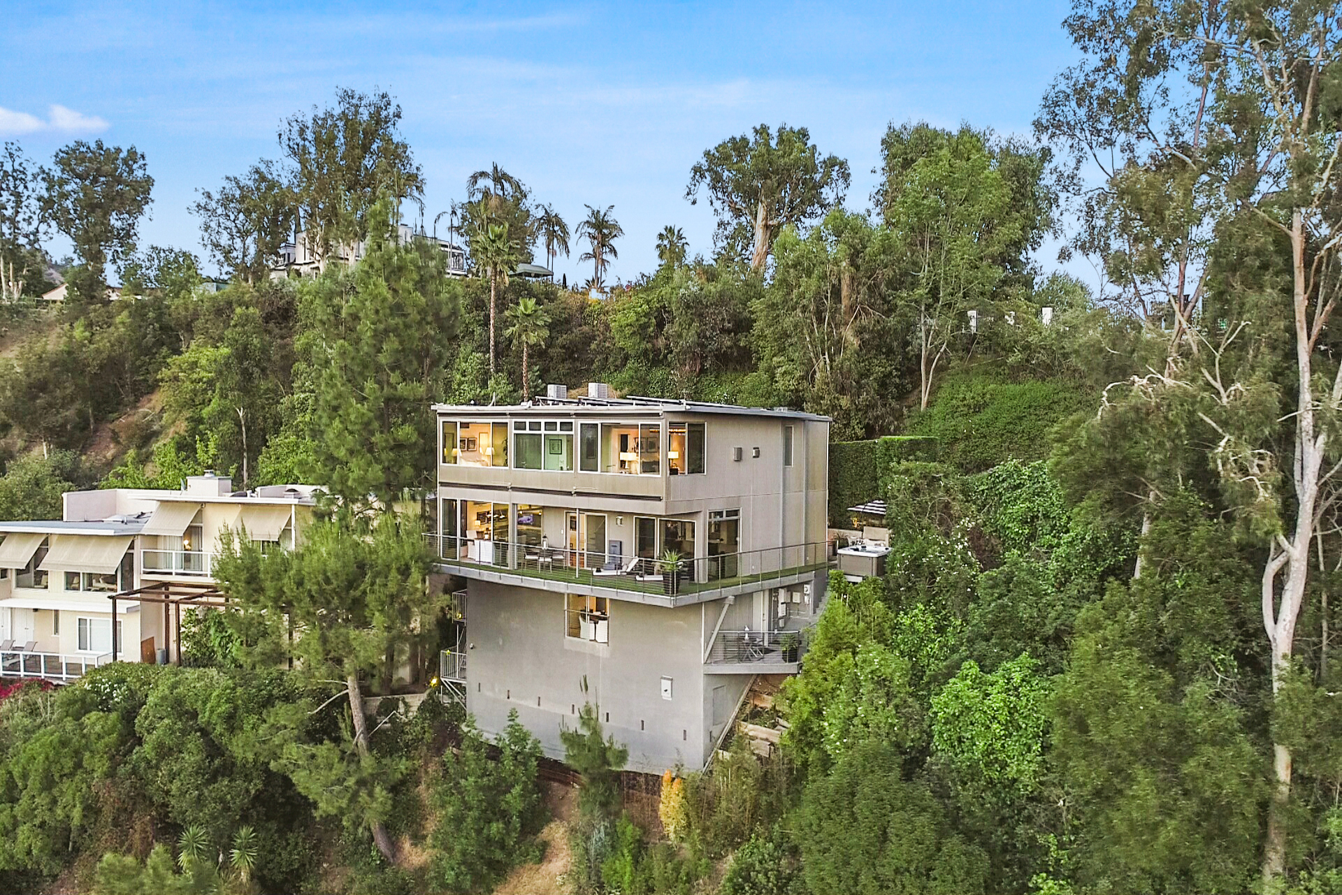 The Beverly Aura | Photo 7