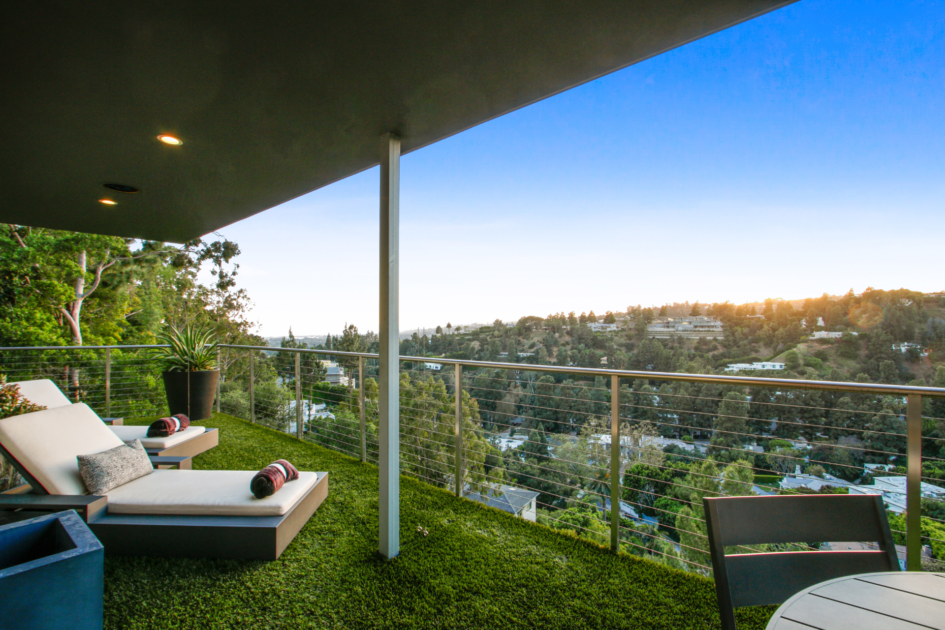 The Beverly Aura | Photo 51