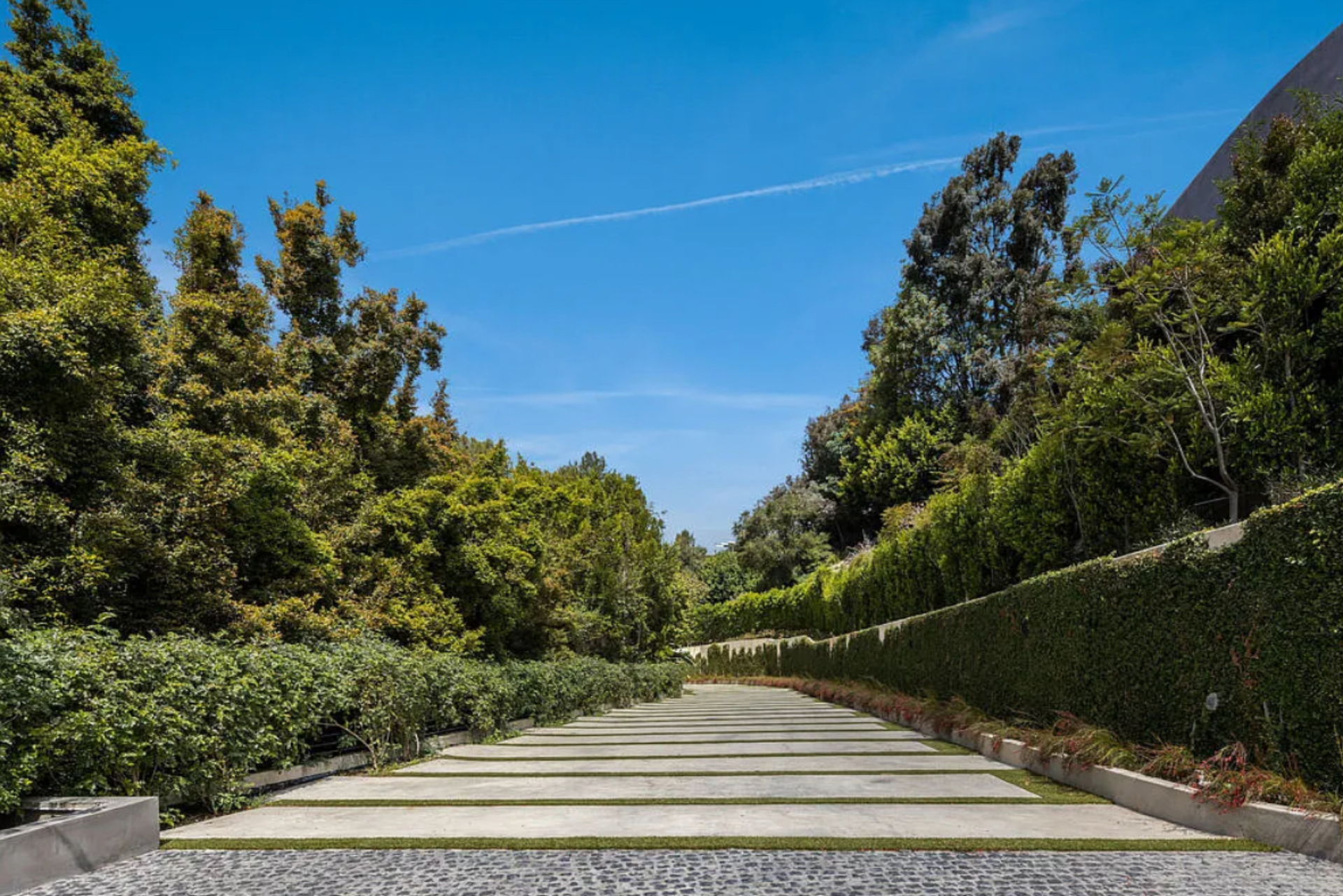 Kent Villa | Photo 31