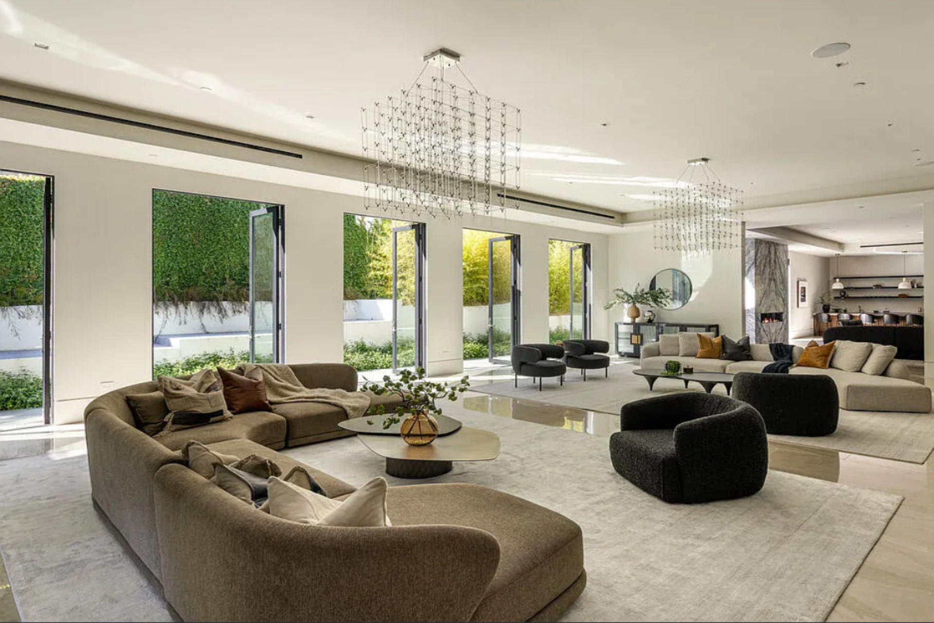 Kent Villa | Photo 5