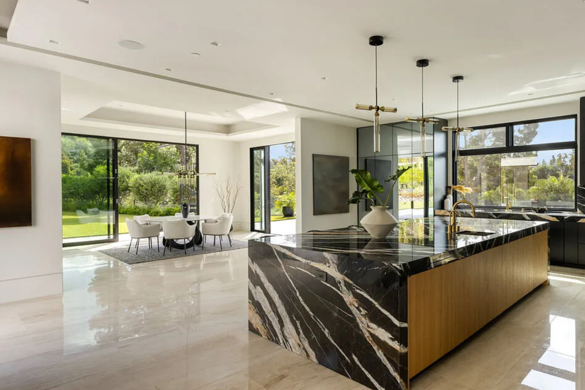 Kent Villa | Photo 13