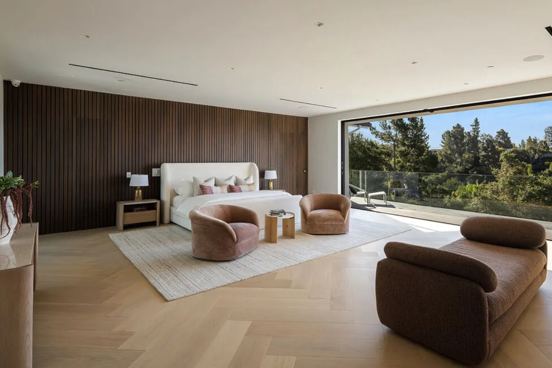 Kent Villa | Photo 19