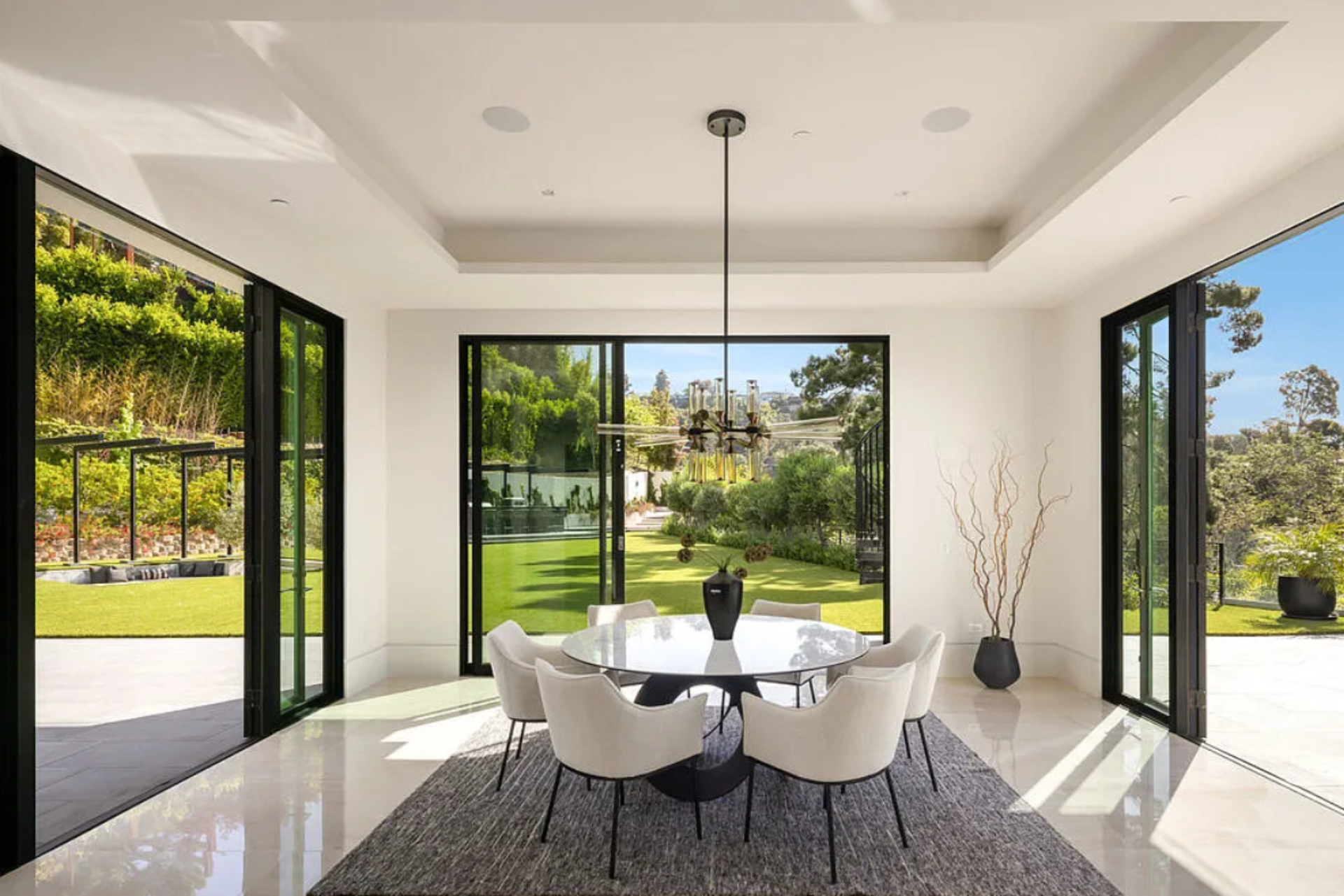 Kent Villa | Photo 14